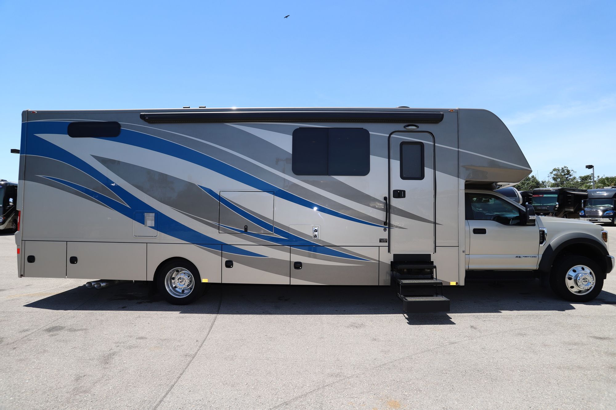 New 2019 Renegade Rv Veracruz 35 Class C  For Sale