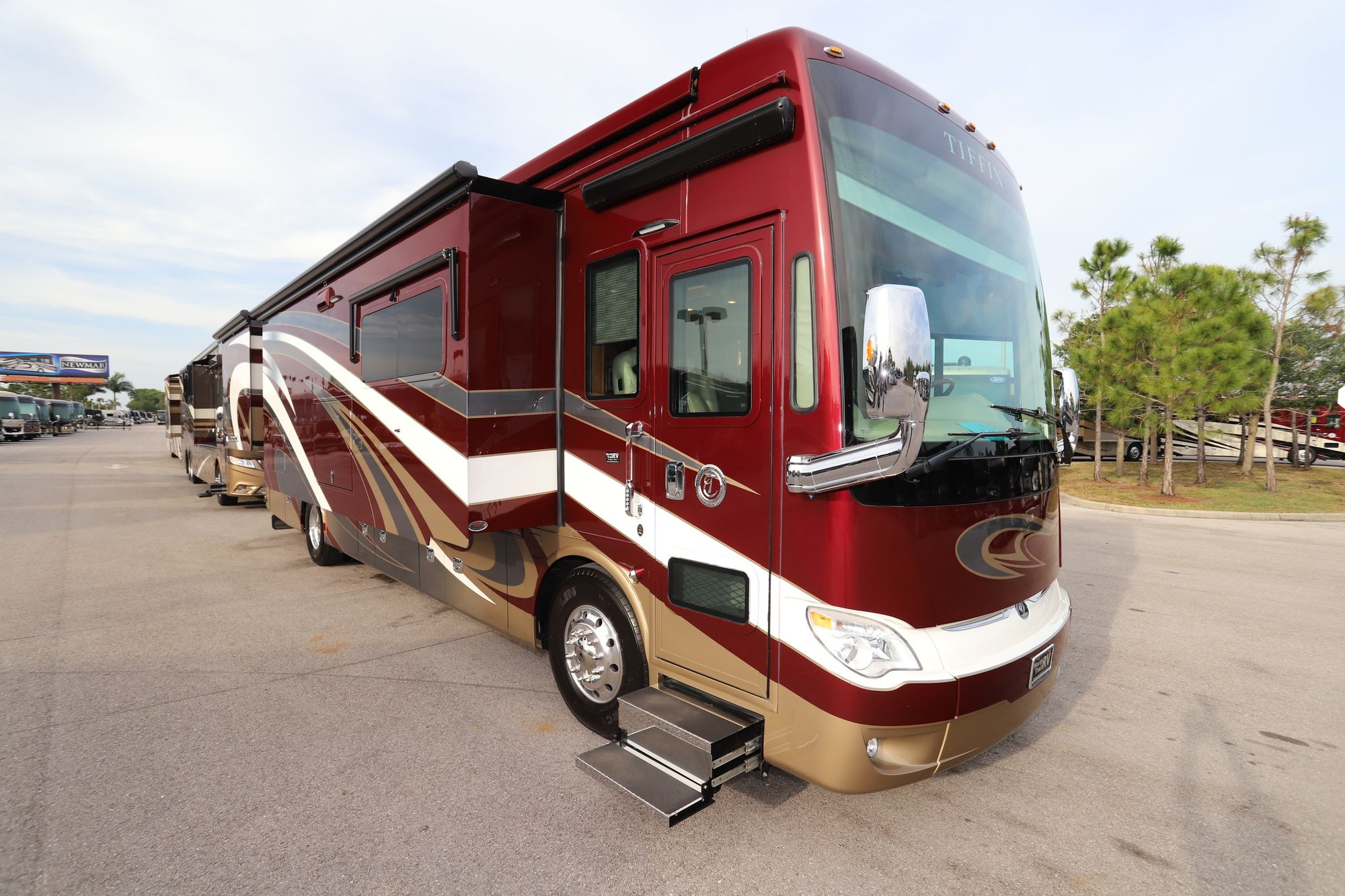 Used 2018 Tiffin Motor Homes Allegro Bus 37AP Class A  For Sale