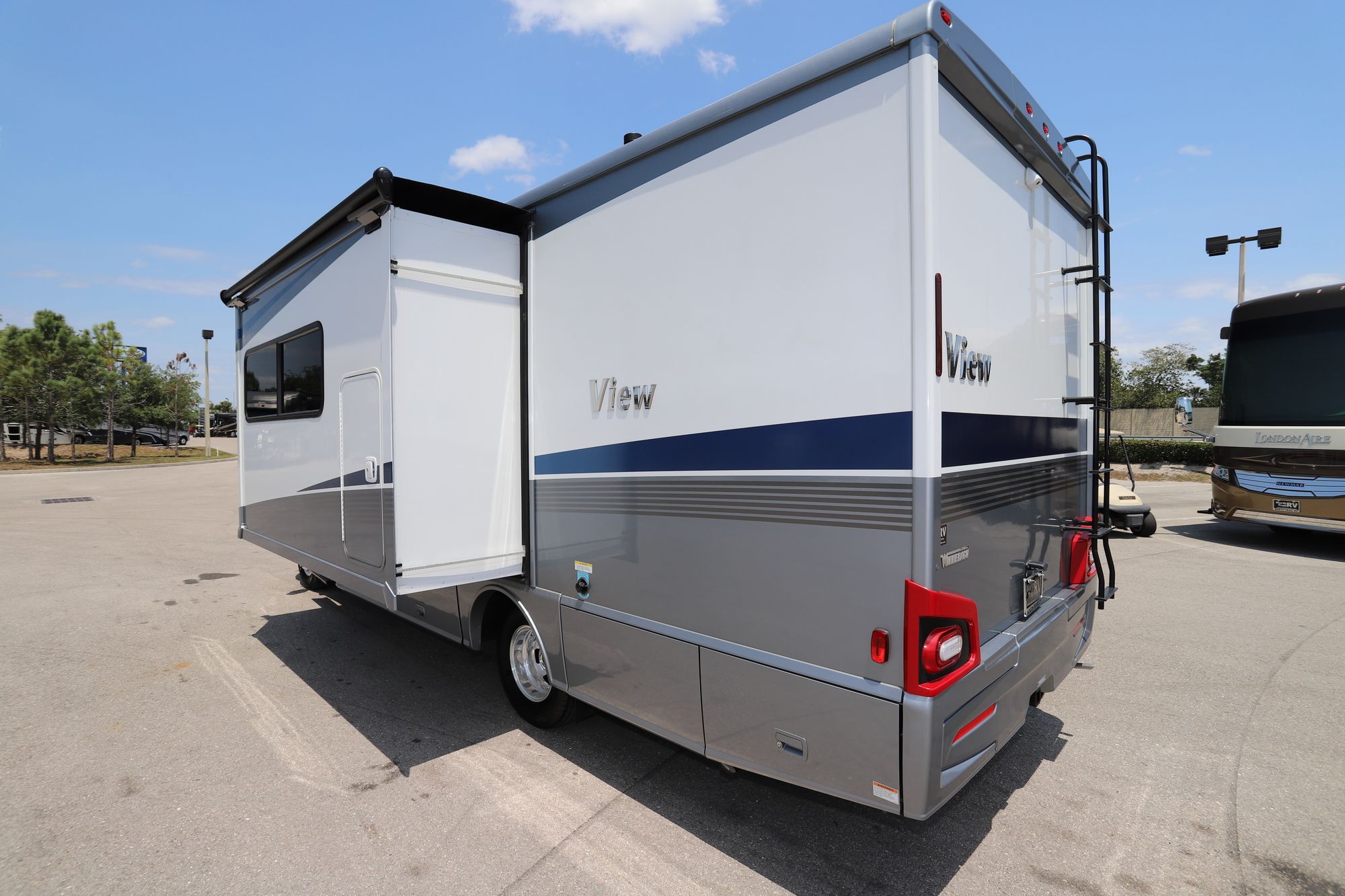 Used 2020 Winnebago View 24J Class C  For Sale