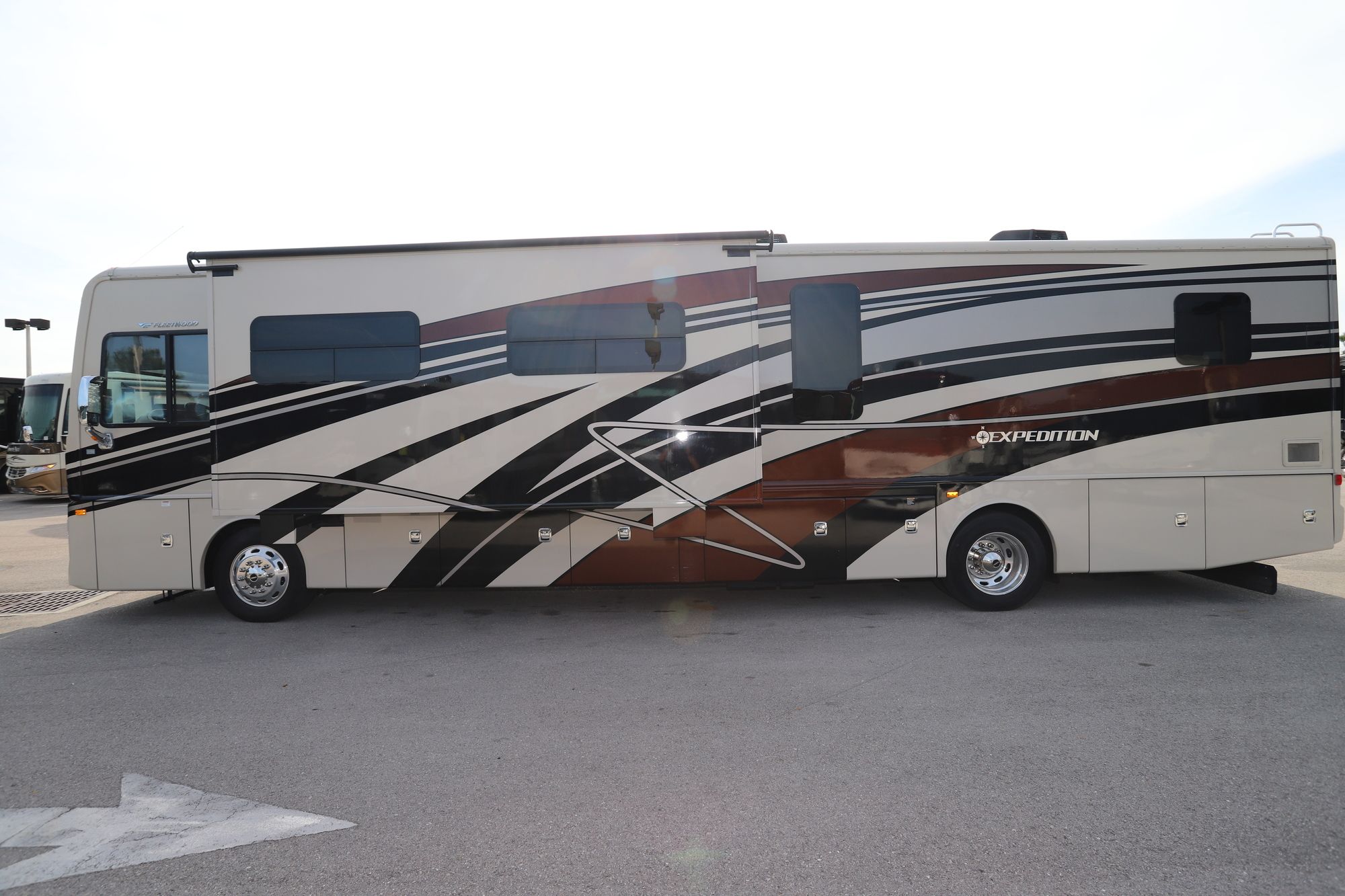 Used 2016 Fleetwood Expedition 40X Class A  For Sale