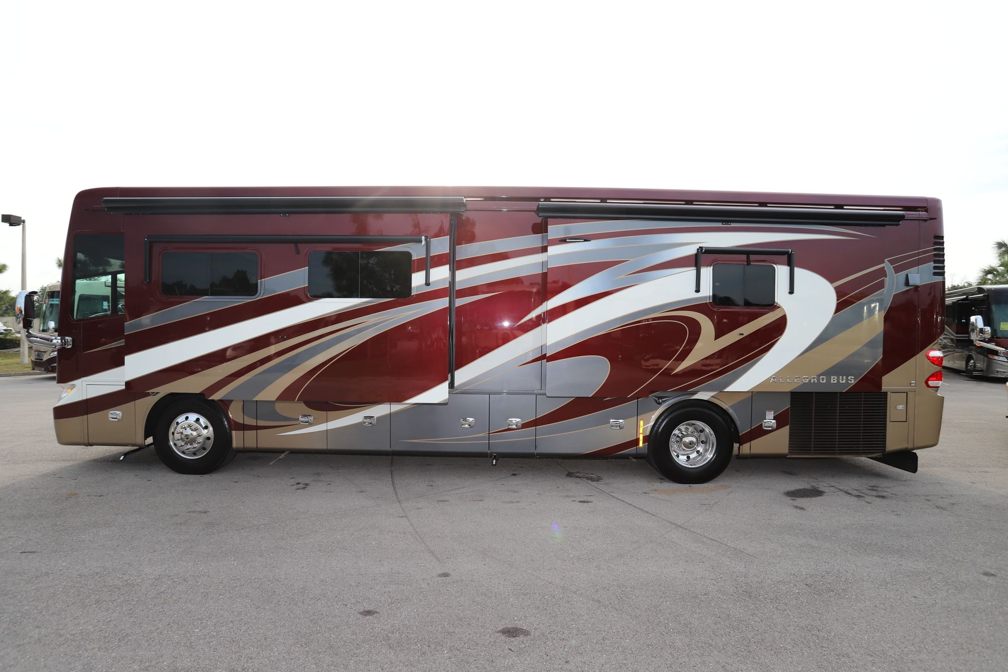 Used 2018 Tiffin Motor Homes Allegro Bus 37AP Class A  For Sale