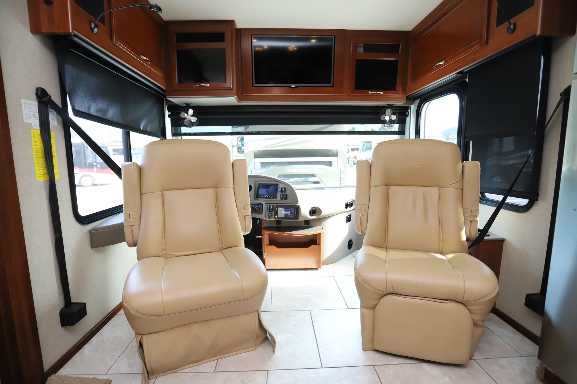 Used 2016 Fleetwood Expedition 40X Class A  For Sale