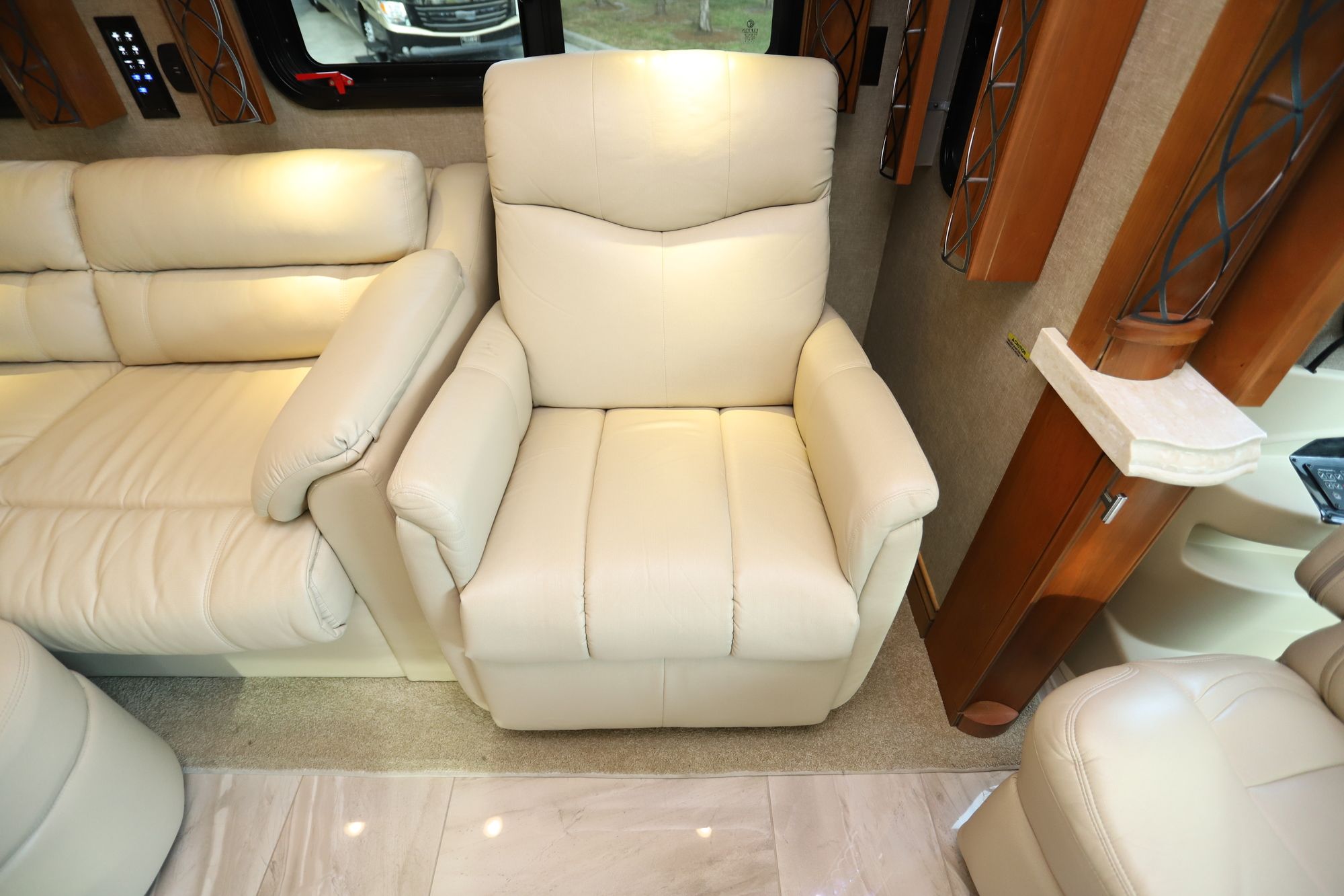 Used 2018 Tiffin Motor Homes Allegro Bus 37AP Class A  For Sale