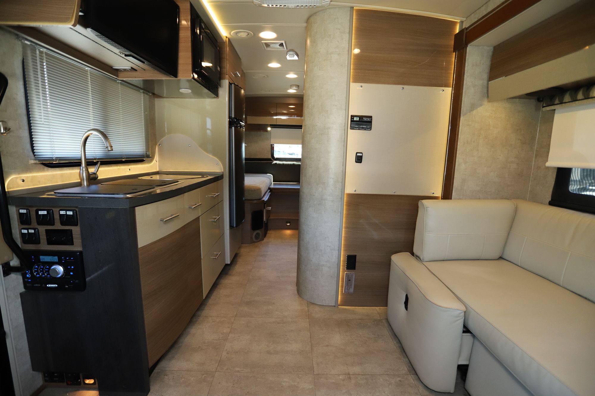 Used 2015 Itasca Navion 24V Class C  For Sale