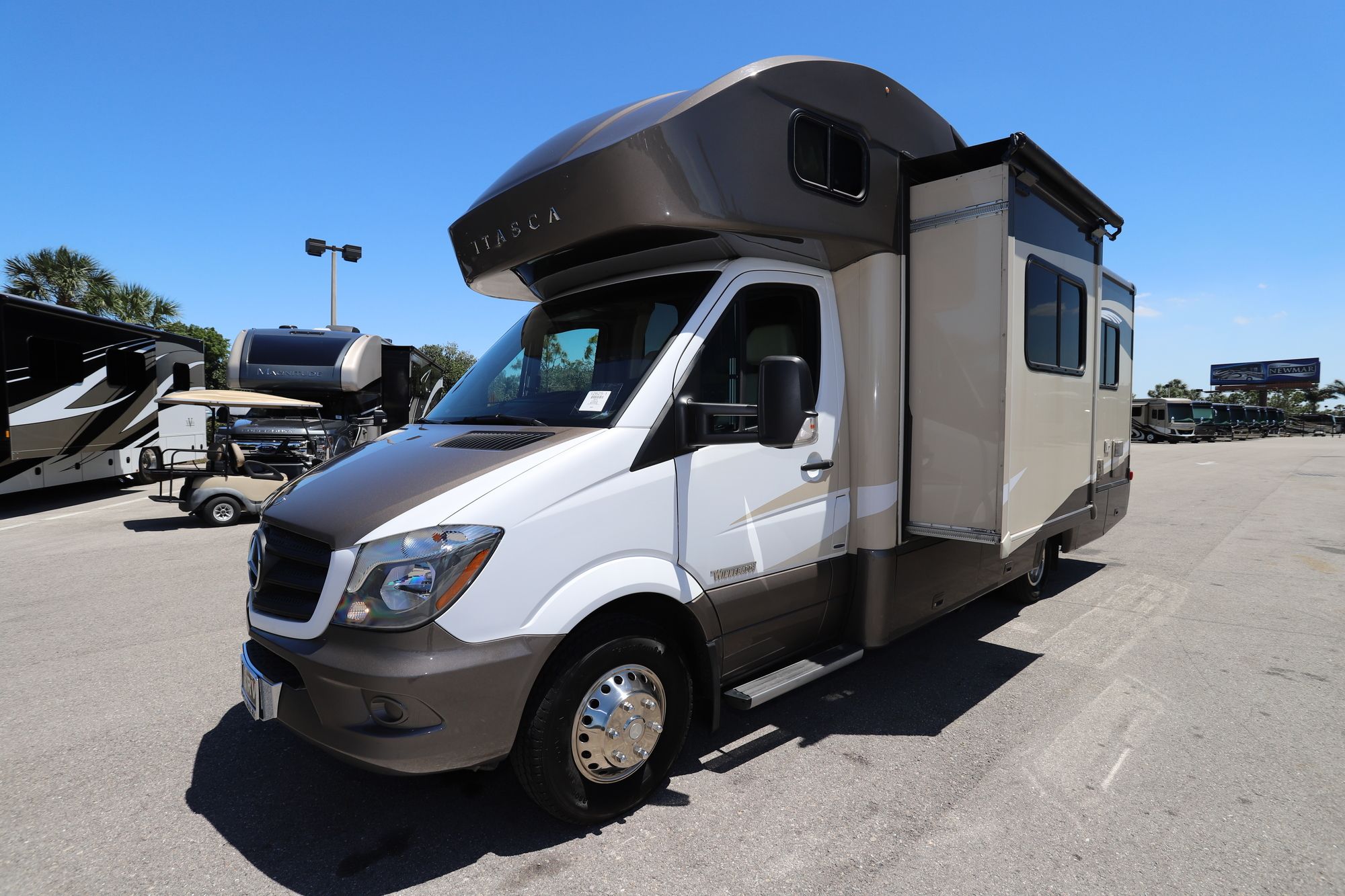 Used 2015 Itasca Navion 24V Class C  For Sale