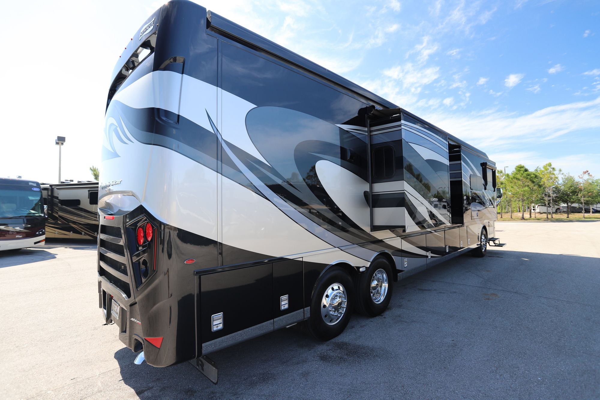 Used 2019 Newmar Dutch Star 4369 Class A  For Sale