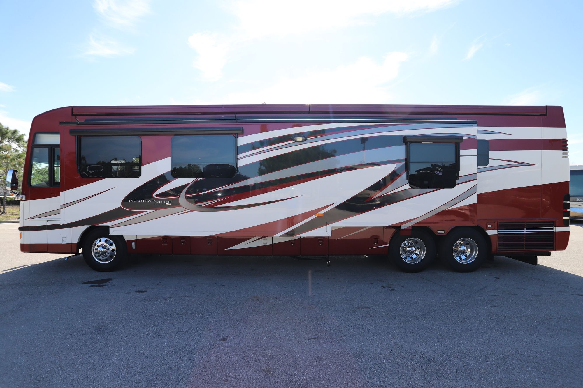 Used 2011 Newmar Mountain Aire 4344 Class A  For Sale