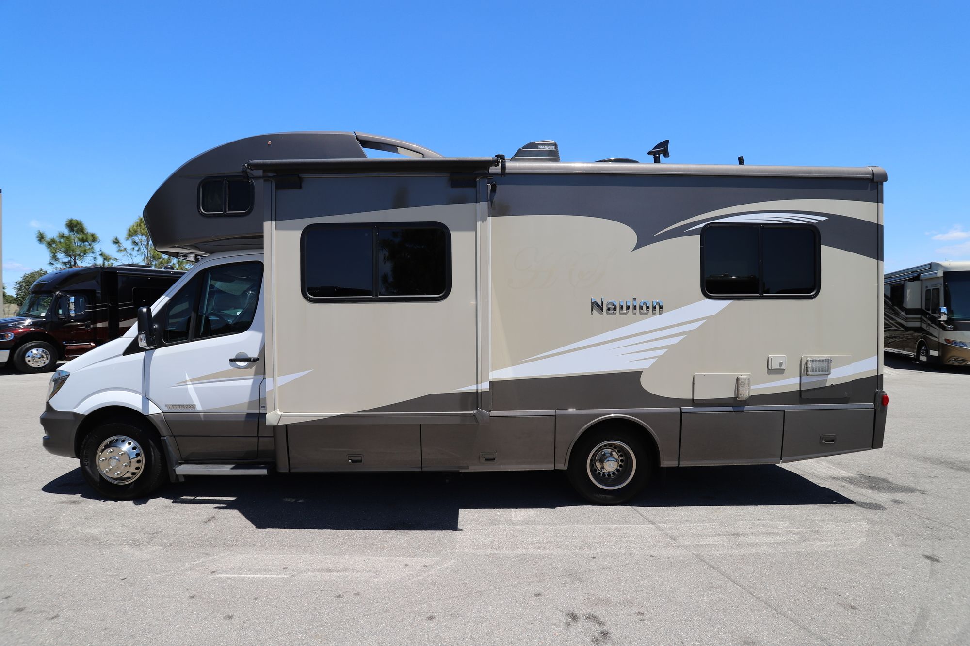 Used 2015 Itasca Navion 24V Class C  For Sale