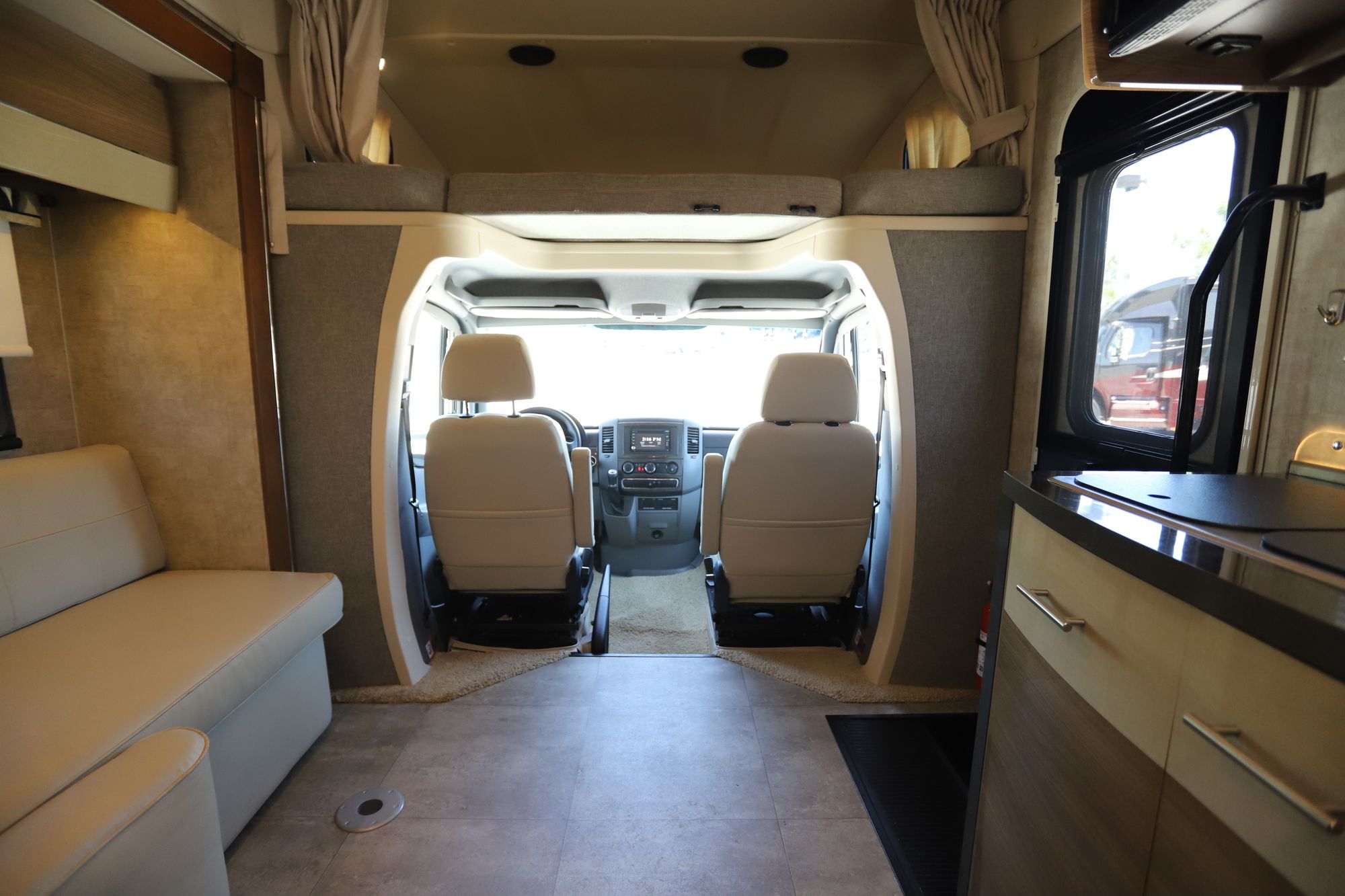 Used 2015 Itasca Navion 24V Class C  For Sale