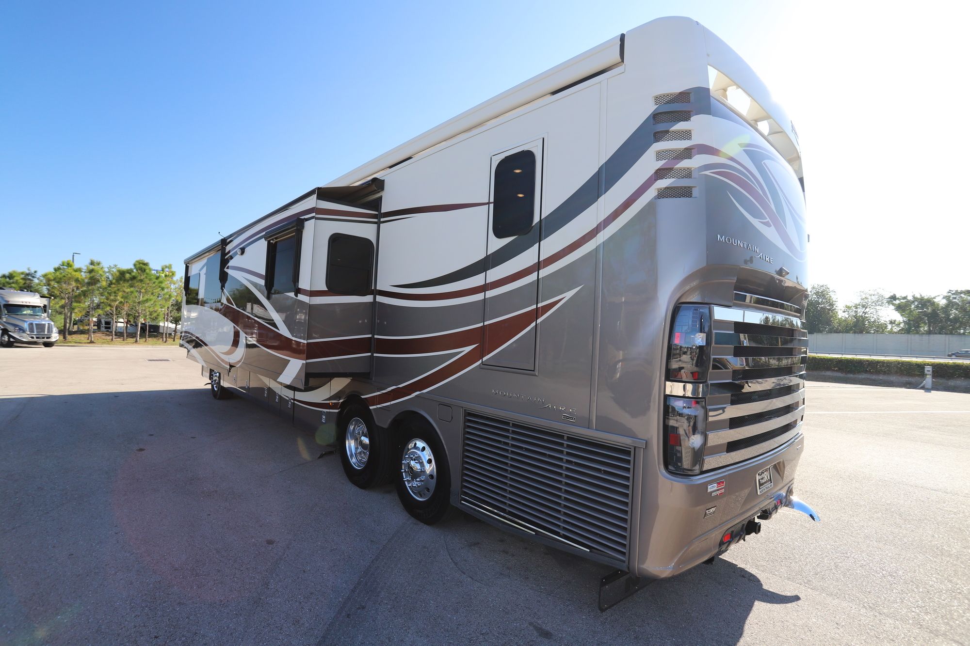 Used 2019 Newmar Mountain Aire 4534 Class A  For Sale