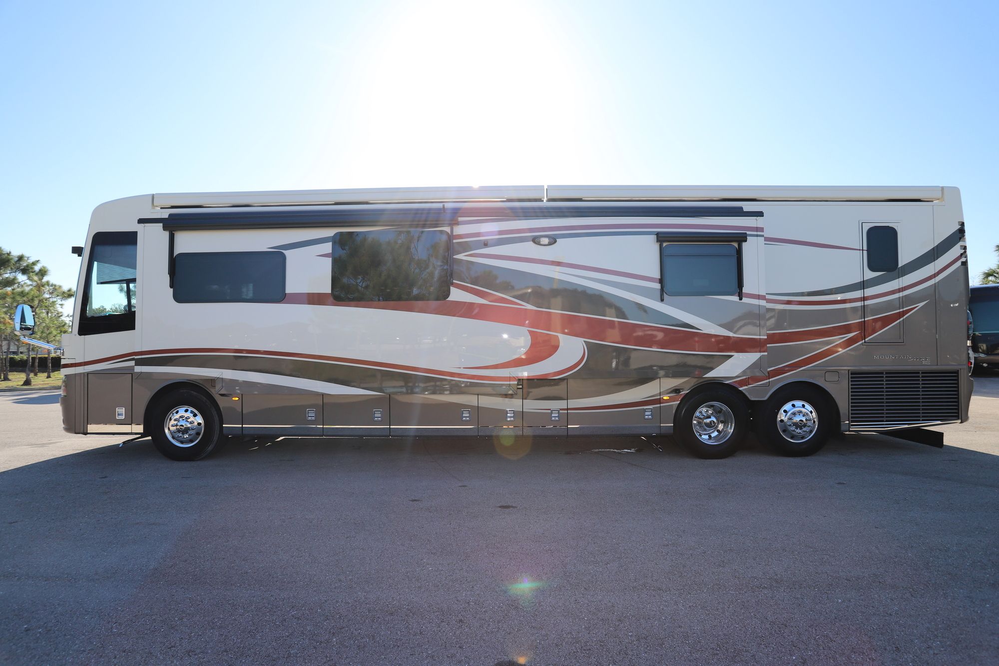 Used 2019 Newmar Mountain Aire 4534 Class A  For Sale