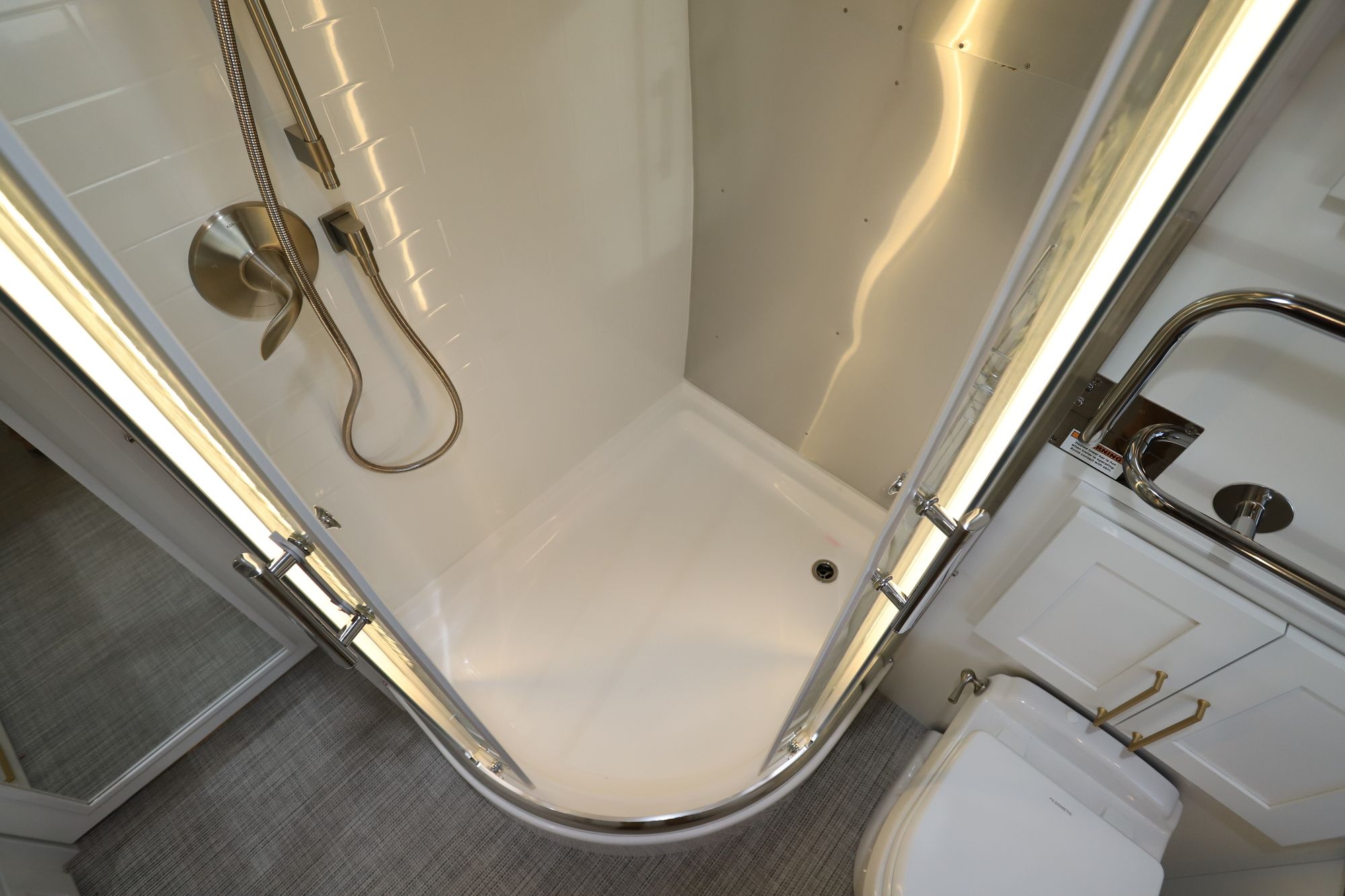 New 2020 Airstream Classic 33FB Travel Trailer  For Sale