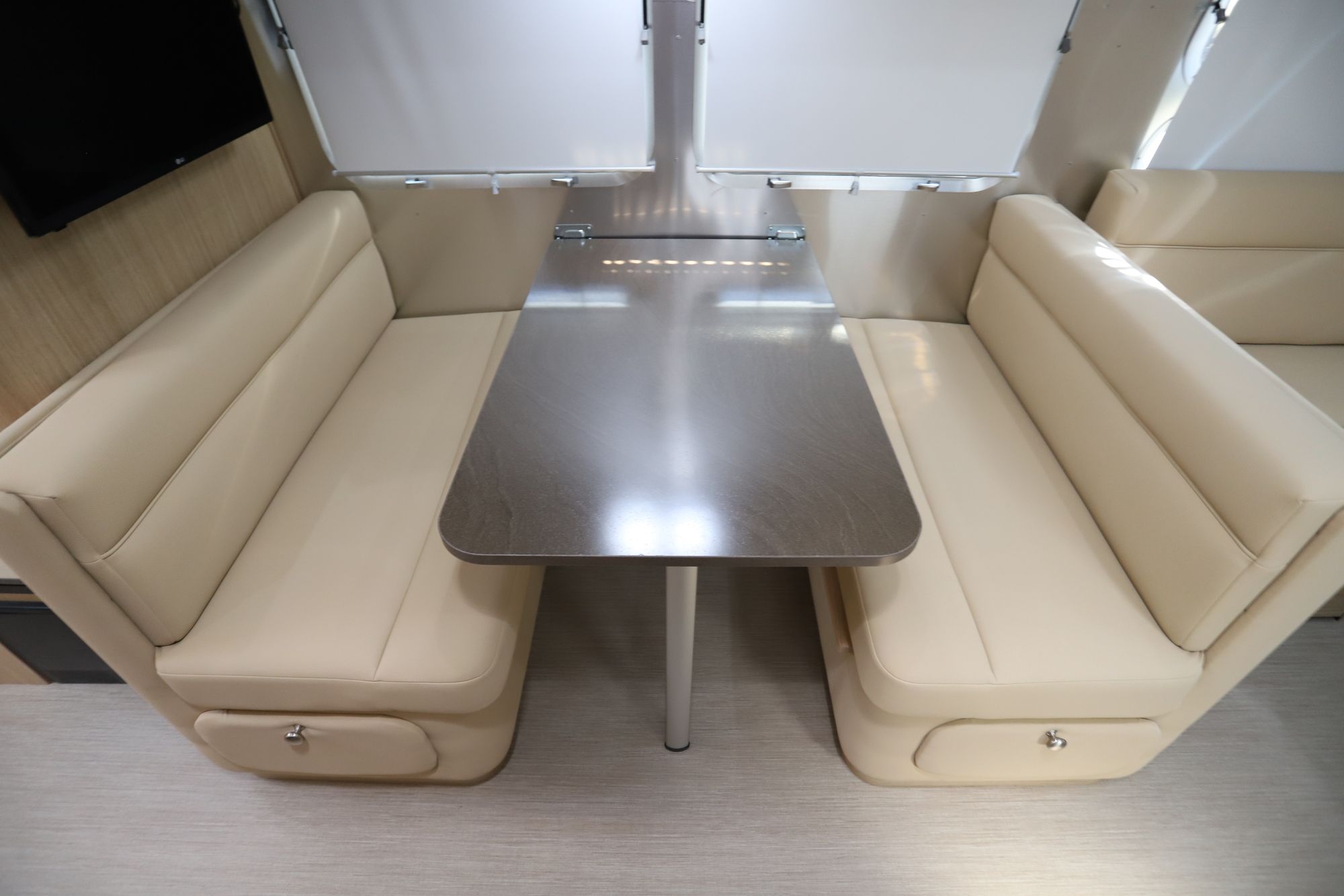 New 2020 Airstream Flying Cloud 30RB Travel Trailer  For Sale