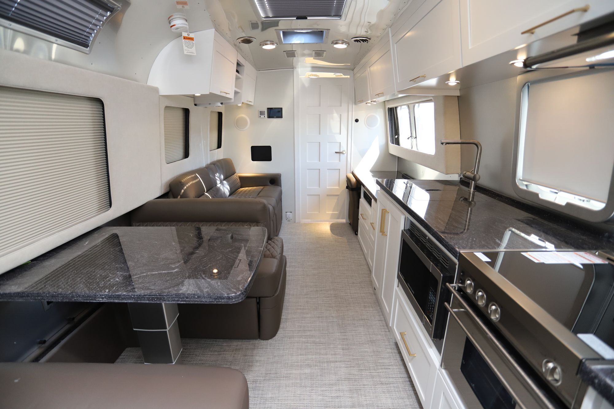 New 2020 Airstream Classic 33FB Travel Trailer  For Sale
