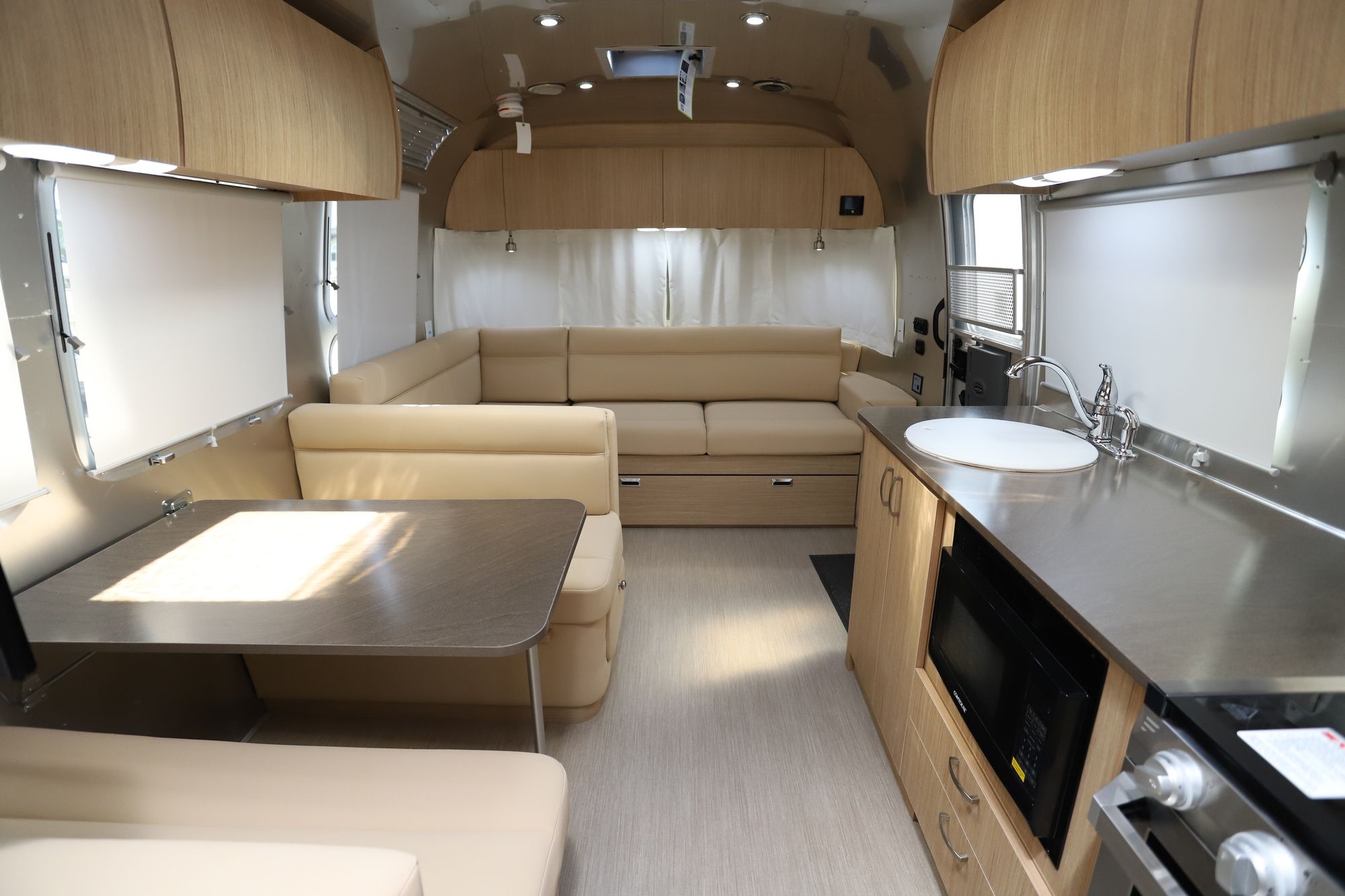 New 2020 Airstream Flying Cloud 30RB Travel Trailer  For Sale