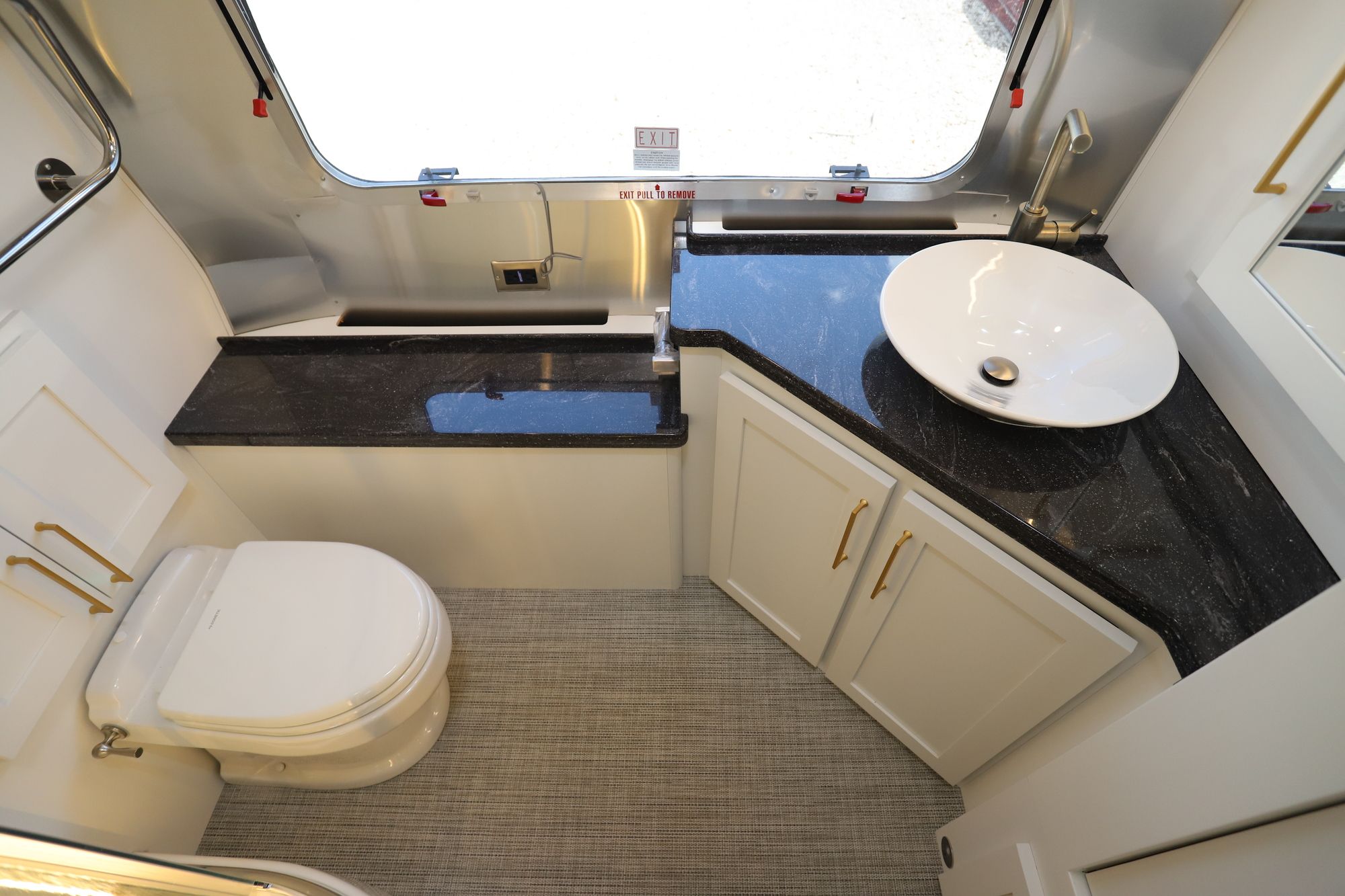 New 2020 Airstream Classic 33FB Travel Trailer  For Sale