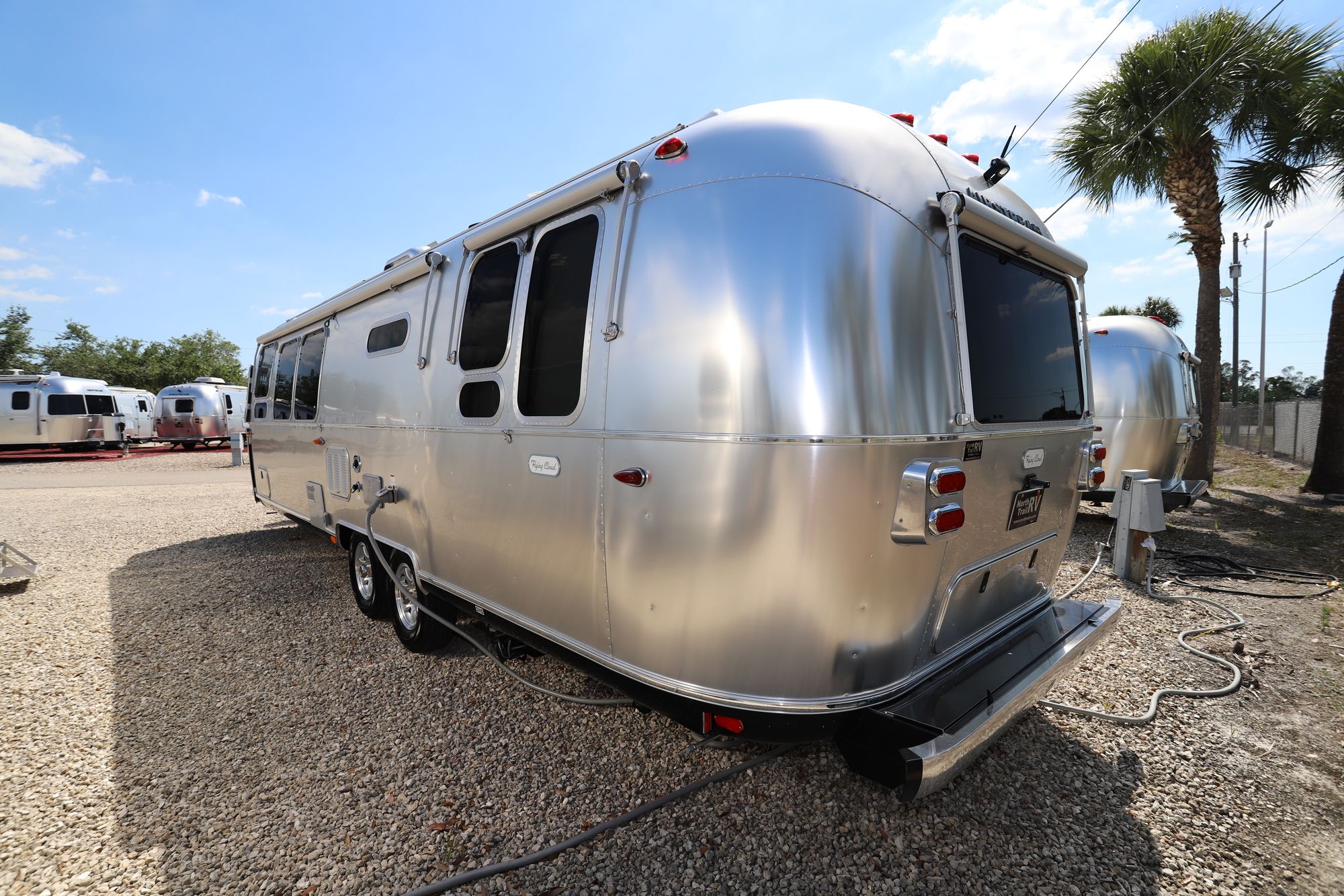 2020 Airstream Flying Cloud 30RB Travel Trailer (Stock# 13042)