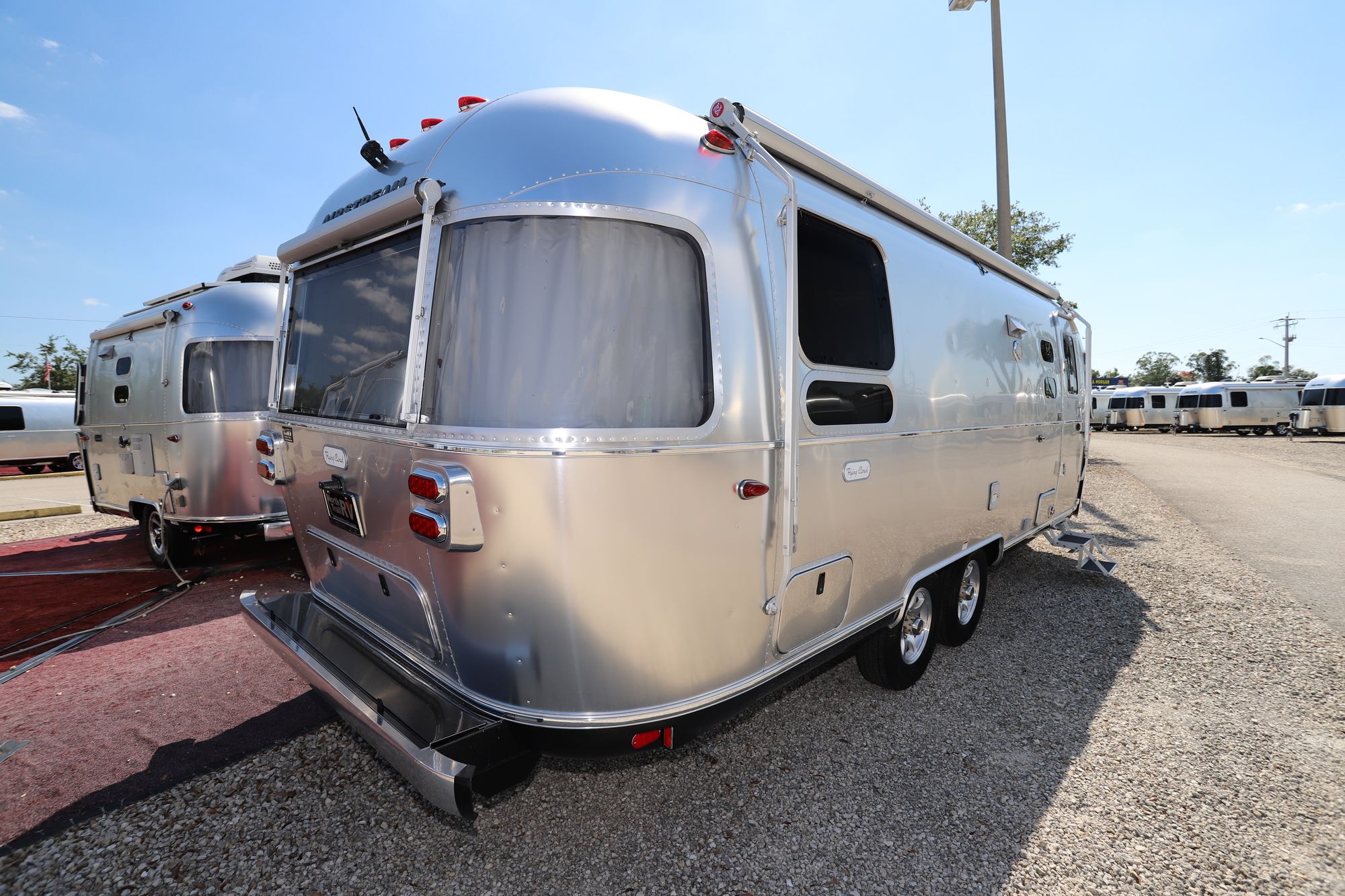 New 2020 Airstream Flying Cloud 25RB Travel Trailer  For Sale