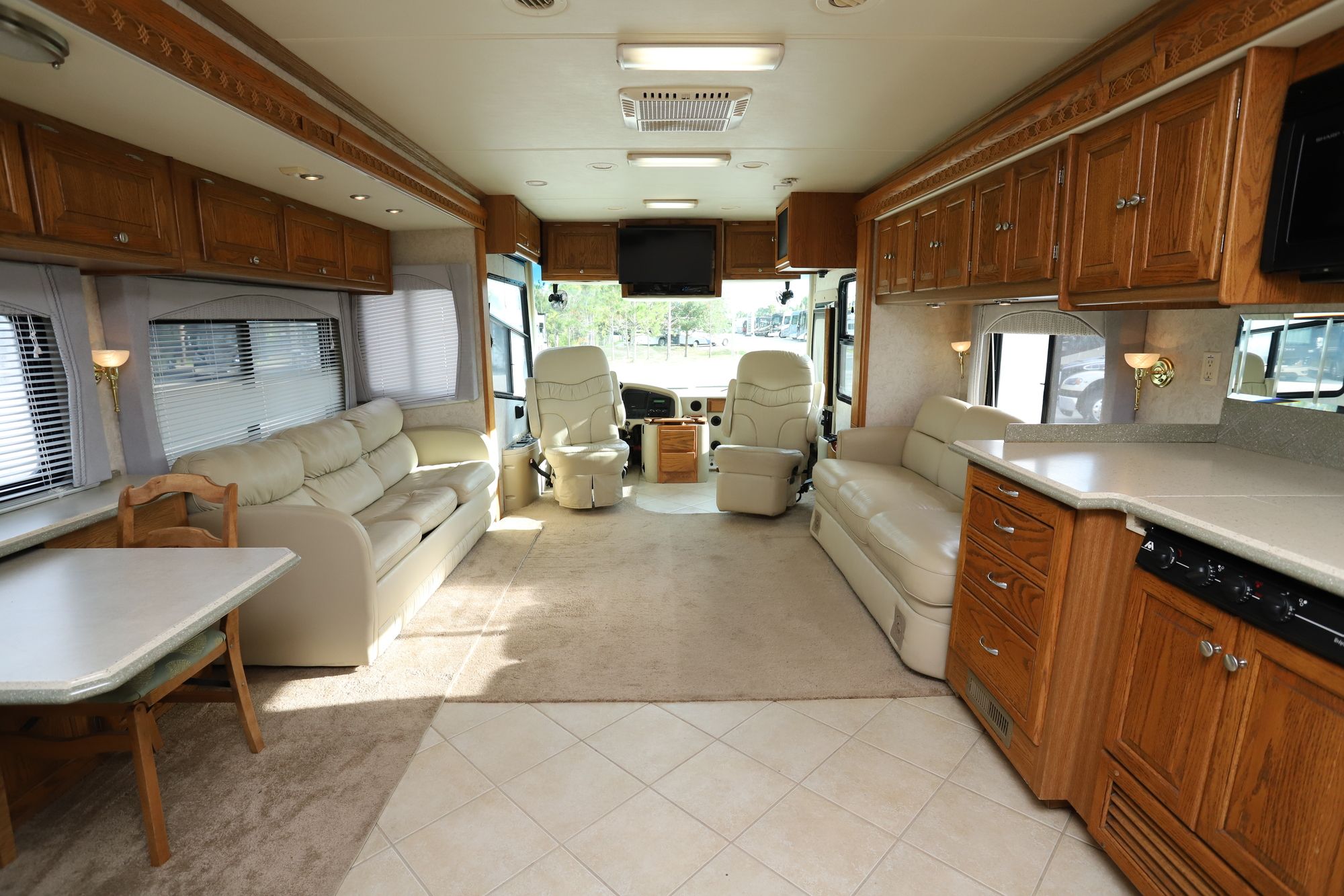 Used 2006 Tiffin Motor Homes Phaeton 40QDH Class A  For Sale