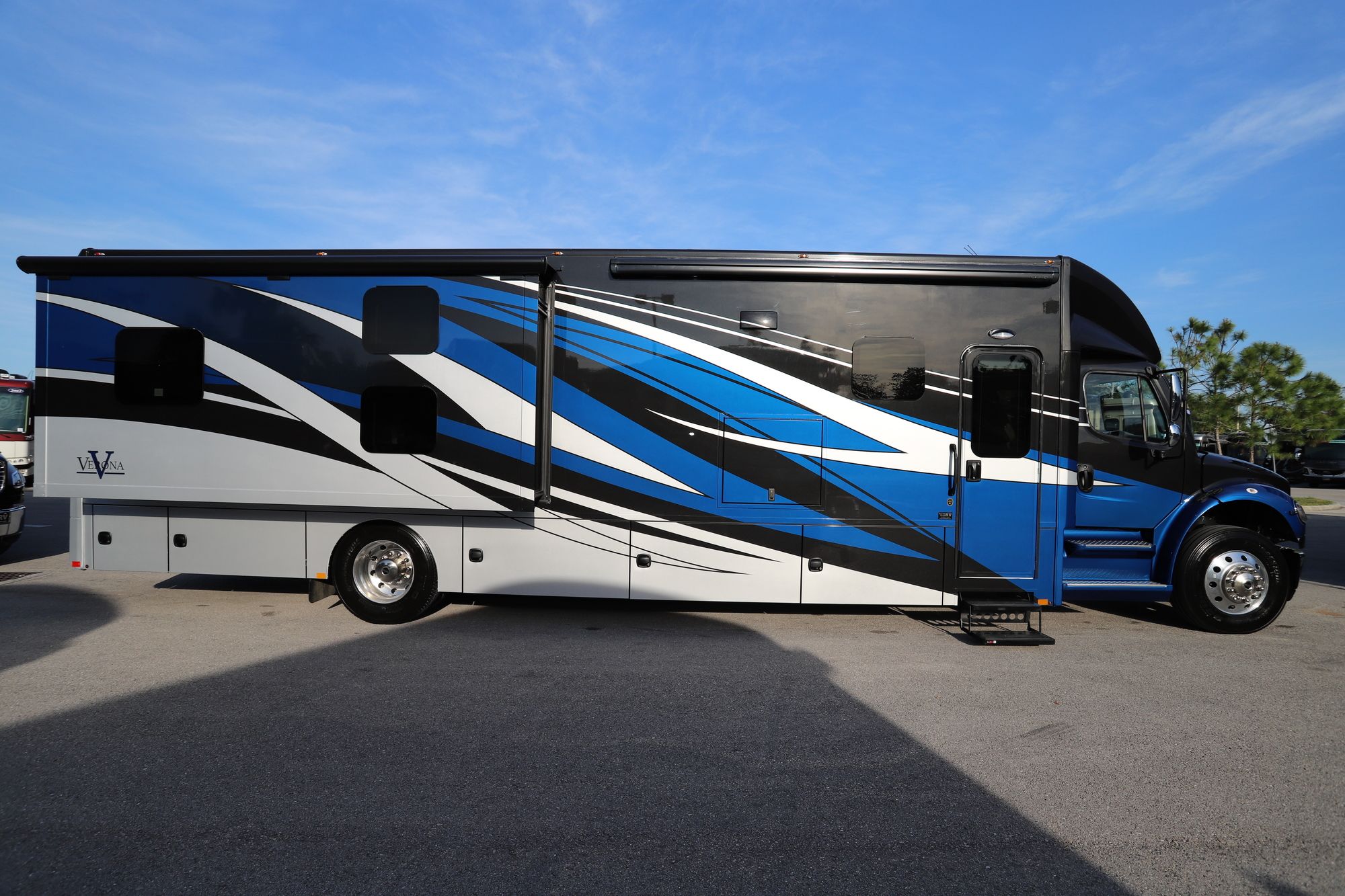 New 2021 Renegade Rv Verona 40VBH Super C  For Sale