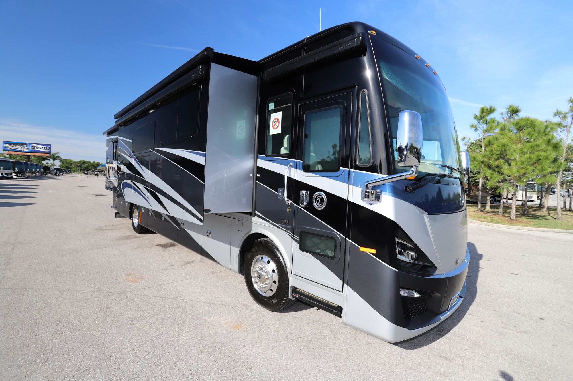 New 2020 Tiffin Motor Homes Phaeton 40IH Class A  For Sale