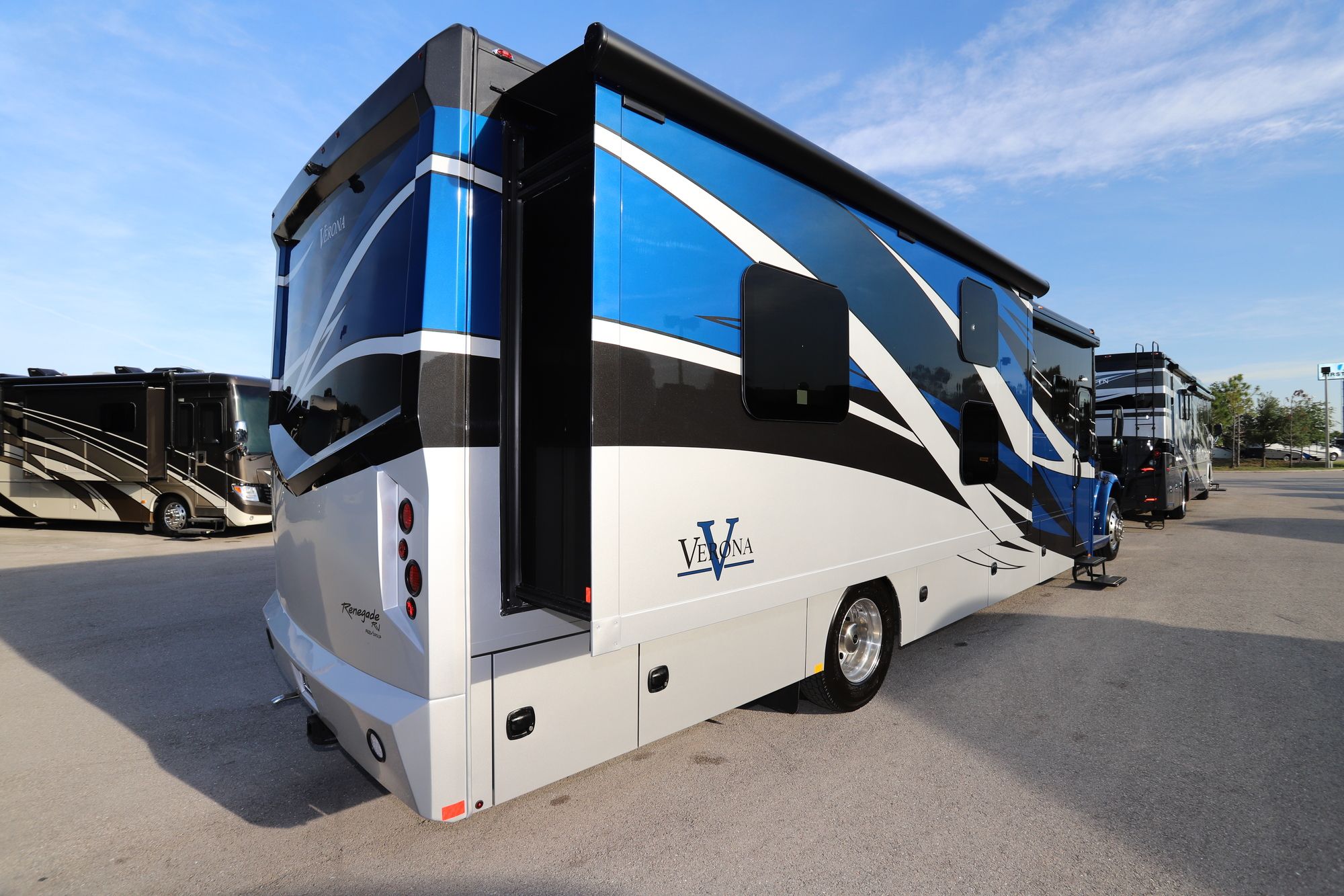 New 2021 Renegade Rv Verona 40VBH Super C  For Sale