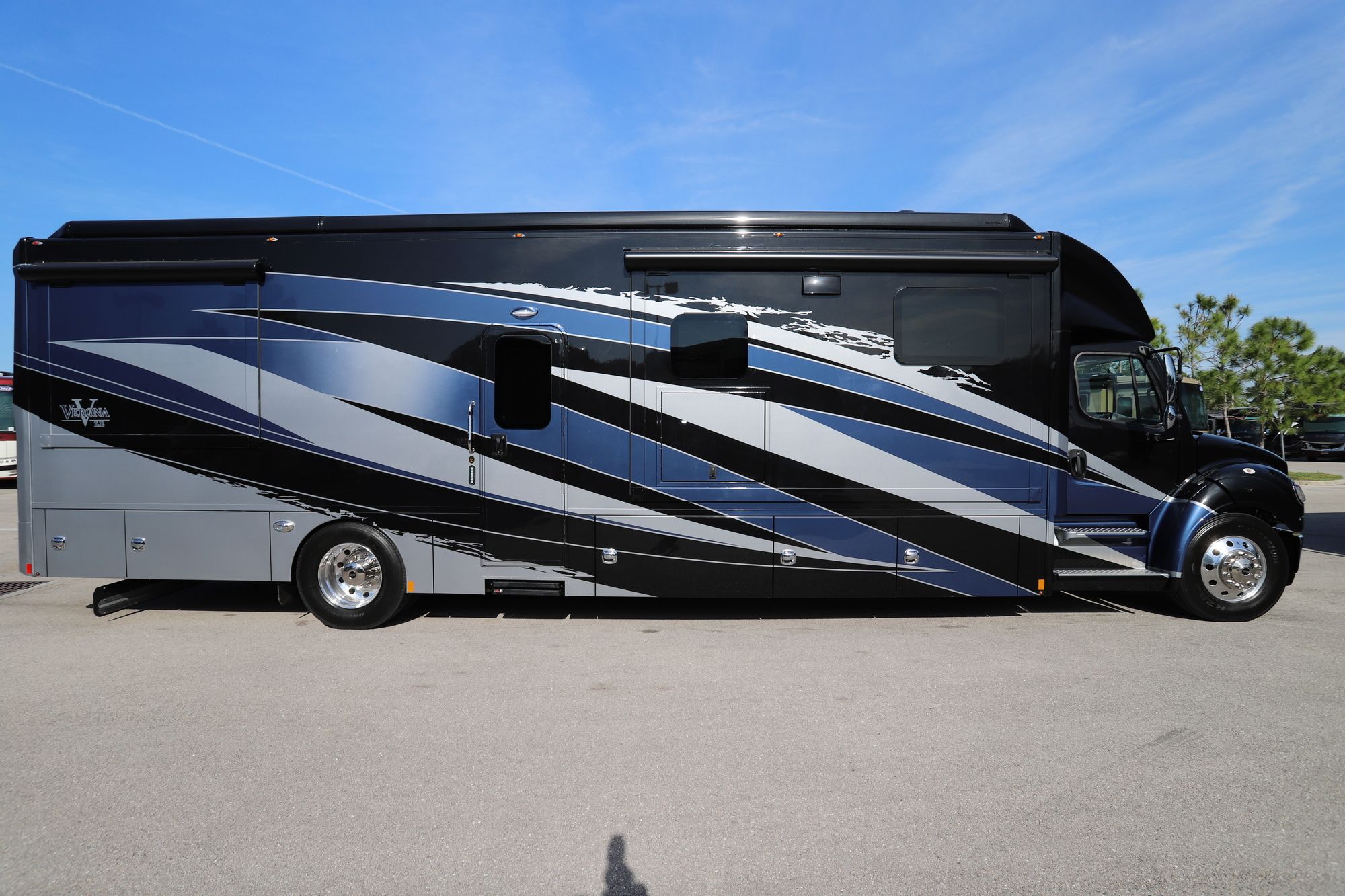 New 2021 Renegade Rv Verona Le 40LTS Super C  For Sale