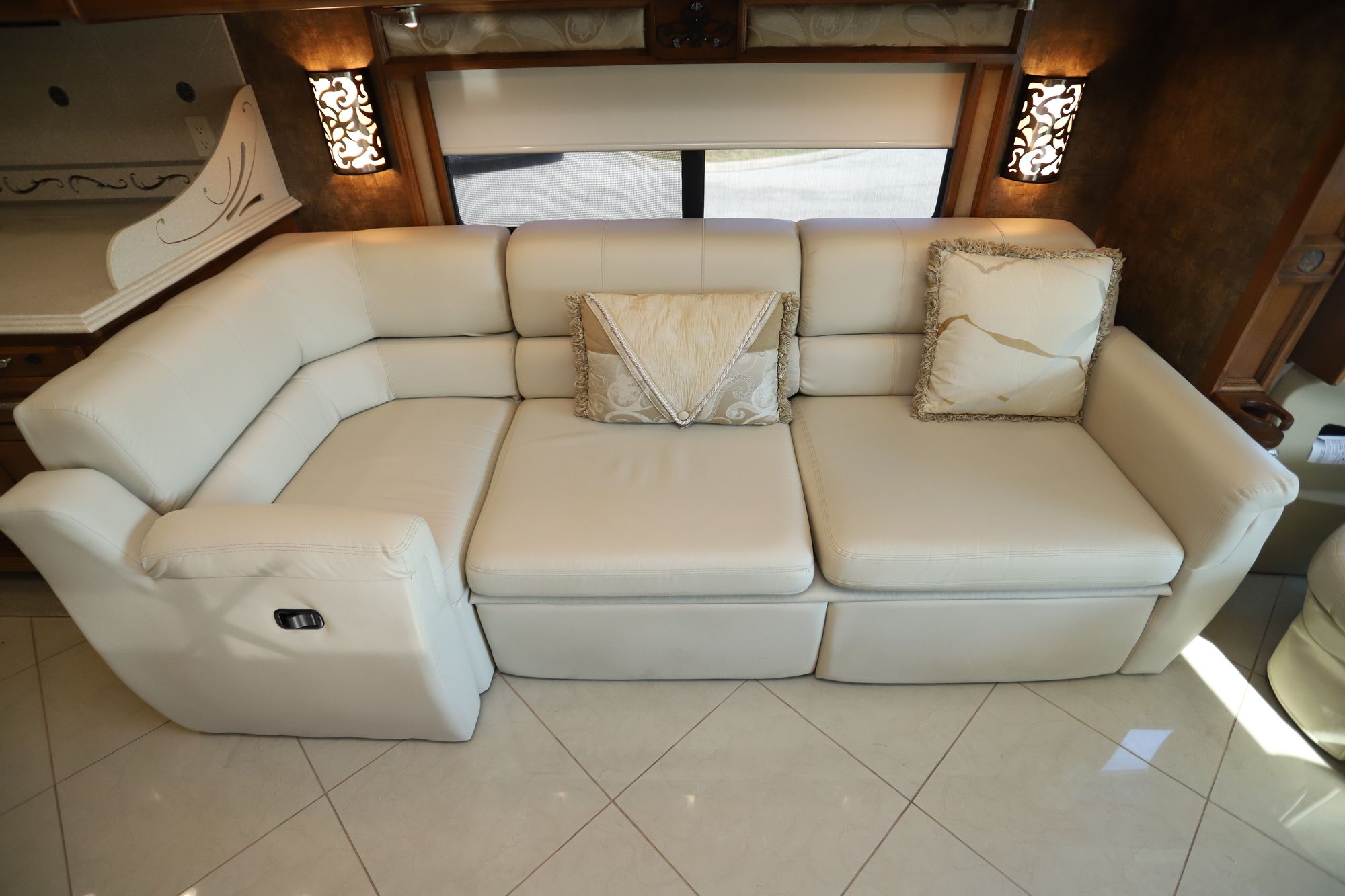 Used 2012 Tiffin Motor Homes Phaeton 42LH Class A  For Sale