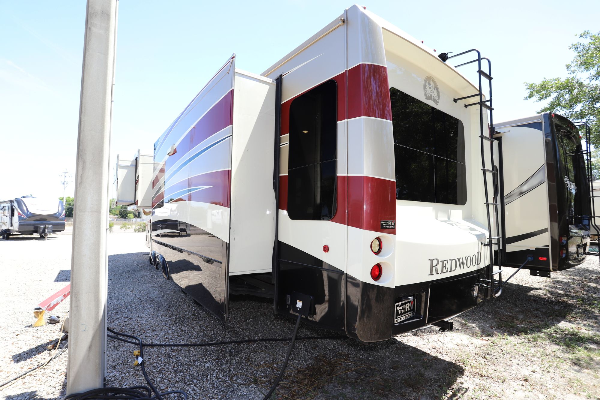 Used 2016 Crossroads Redwood 39MB Fifth Wheel  For Sale