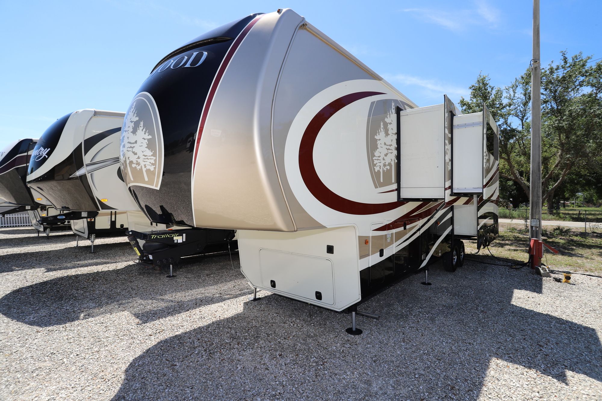 Used 2016 Crossroads Redwood 39MB Fifth Wheel  For Sale