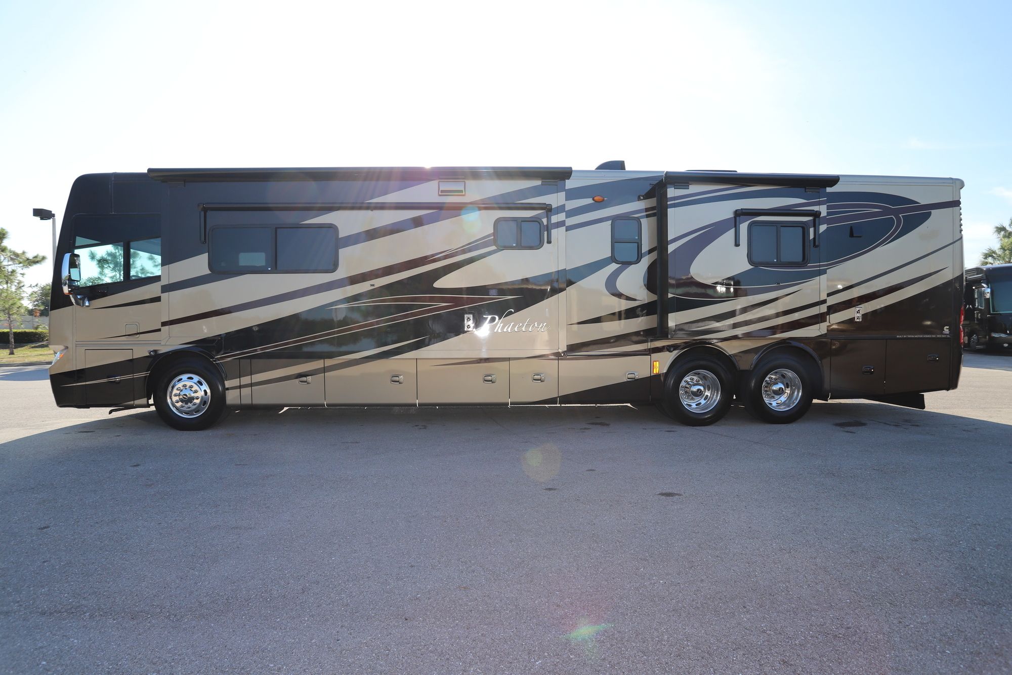 Used 2012 Tiffin Motor Homes Phaeton 42LH Class A  For Sale