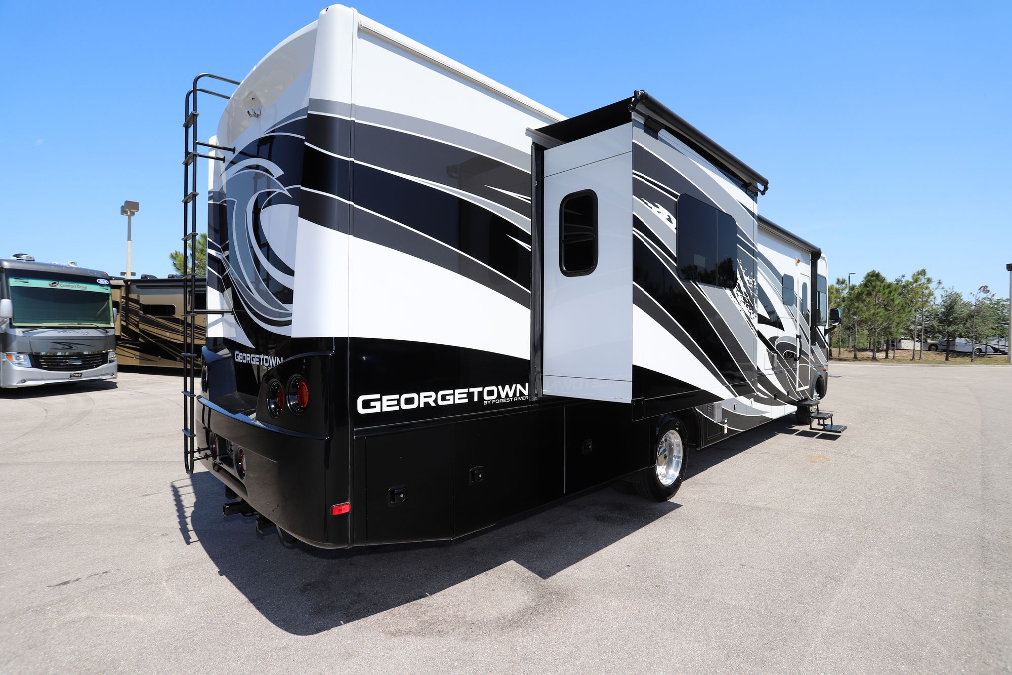 Used 2019 Forest River Georgetown  Xl 369DS Class A  For Sale