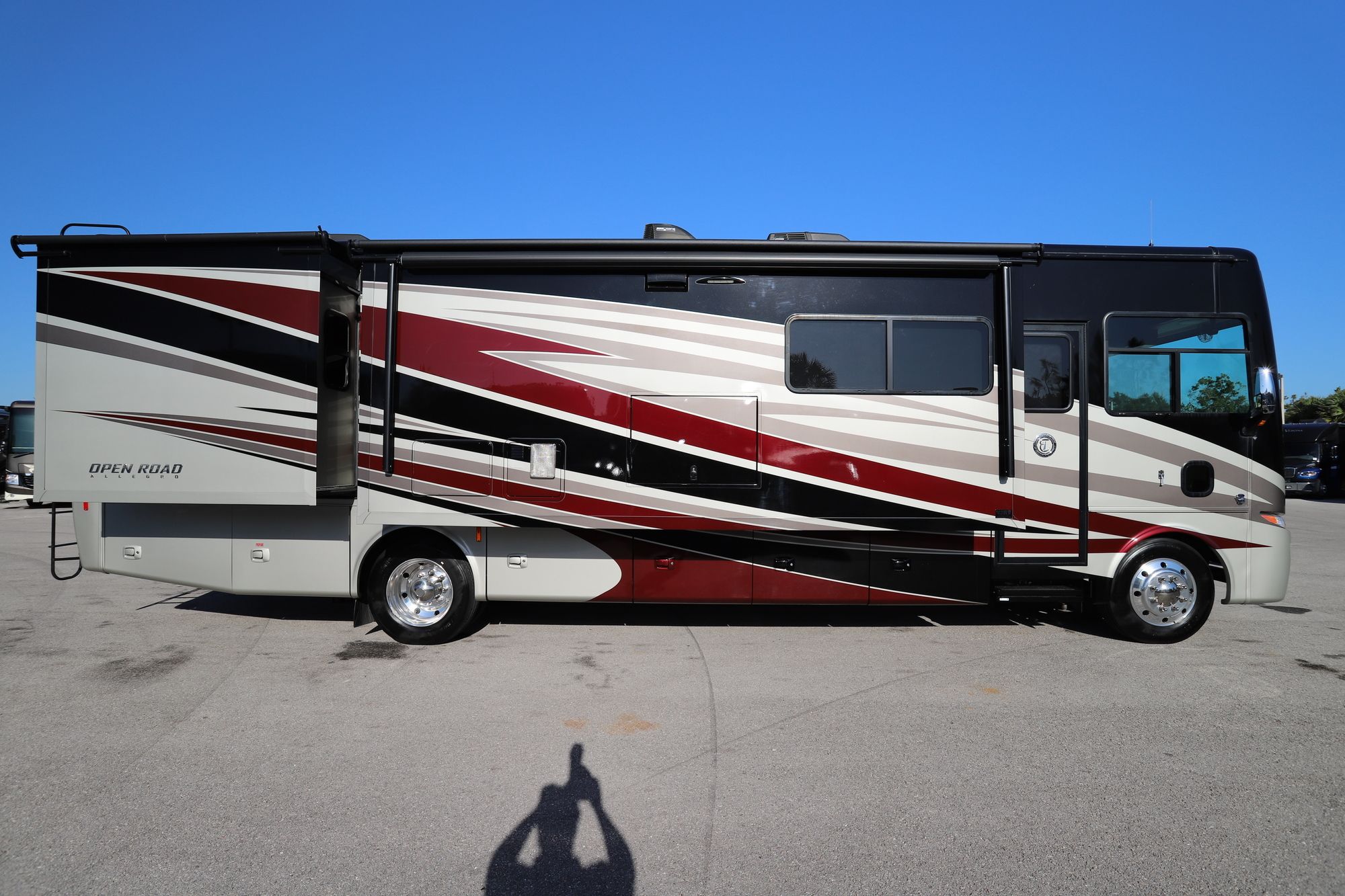 Used 2018 Tiffin Motor Homes Allegro 34PA Class A  For Sale