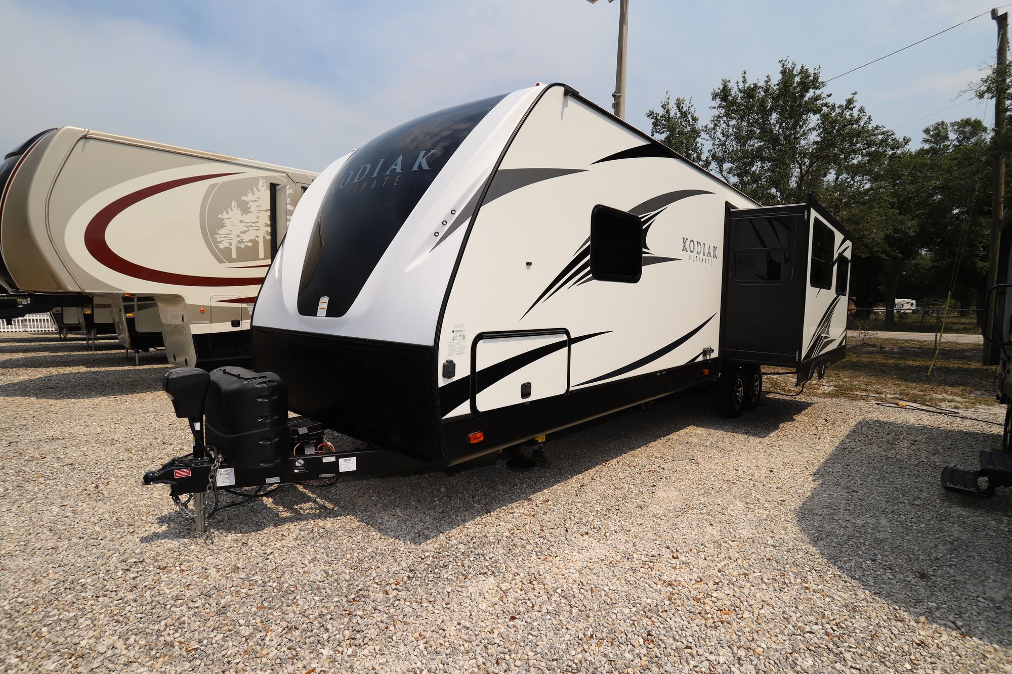 Used 2017 Dutchmen Kodiak 291RESL Travel Trailer  For Sale