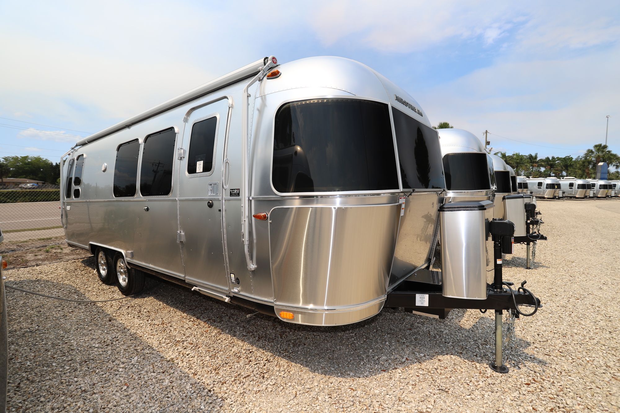 New 2020 Airstream Flying Cloud 28RB Travel Trailer  For Sale