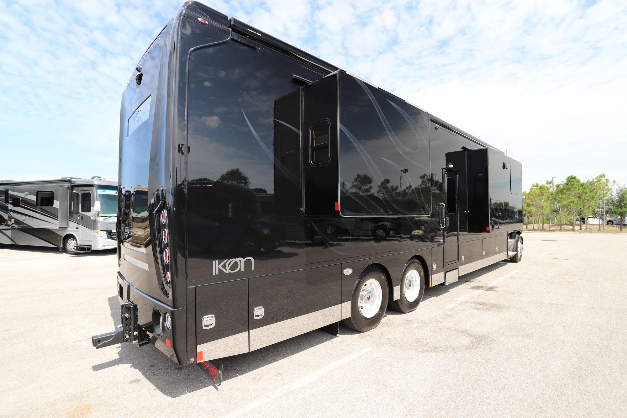 New 2020 Renegade Rv Ikon i4534RX Super C  For Sale