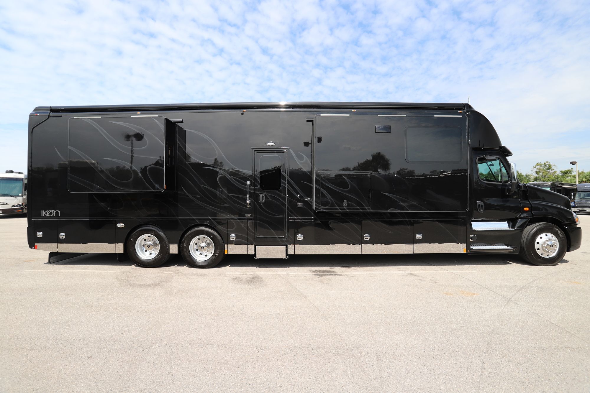 New 2020 Renegade Rv Ikon i4534RX Super C  For Sale