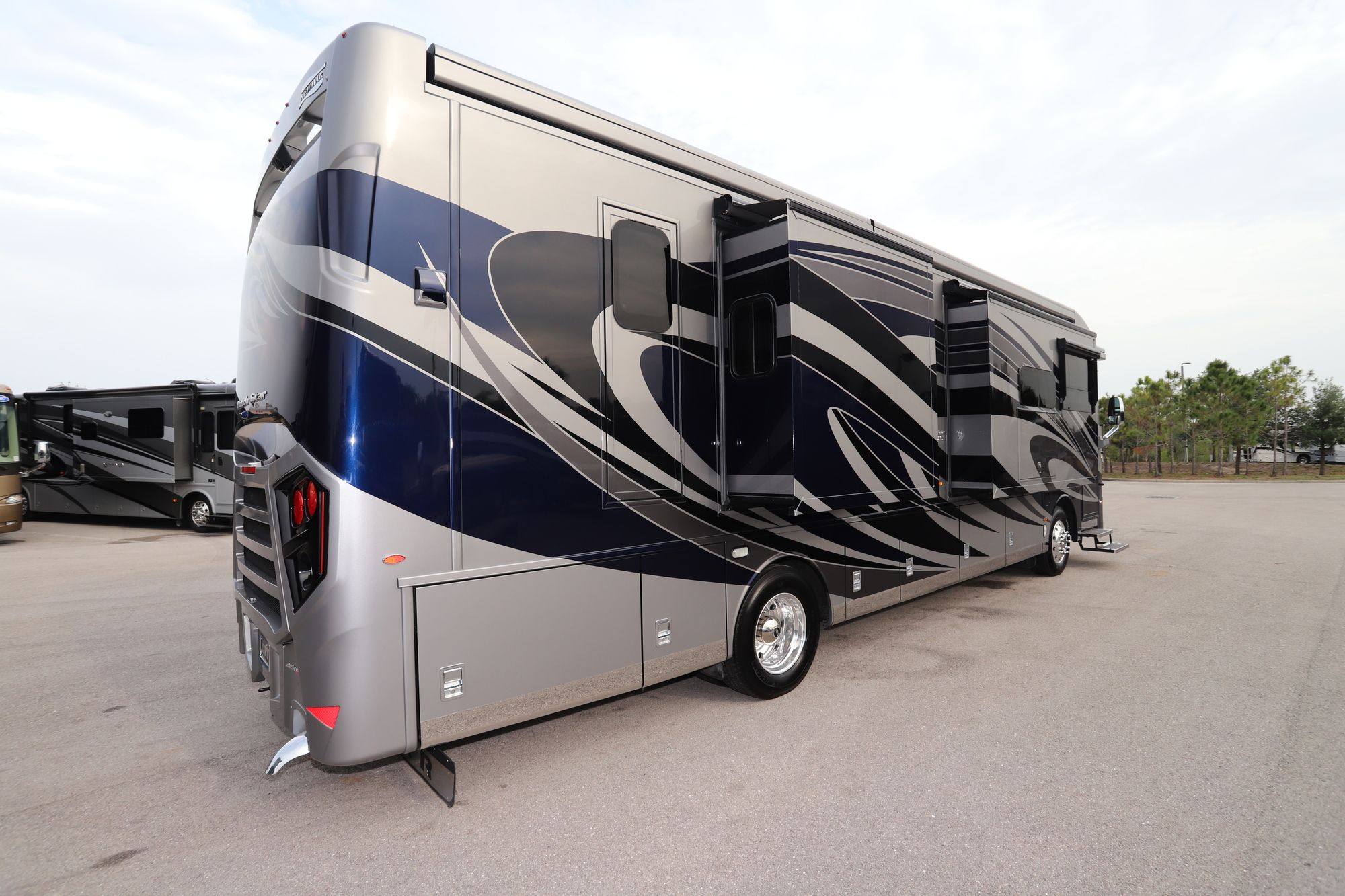 Used 2019 Newmar Dutch Star 3736 Class A  For Sale