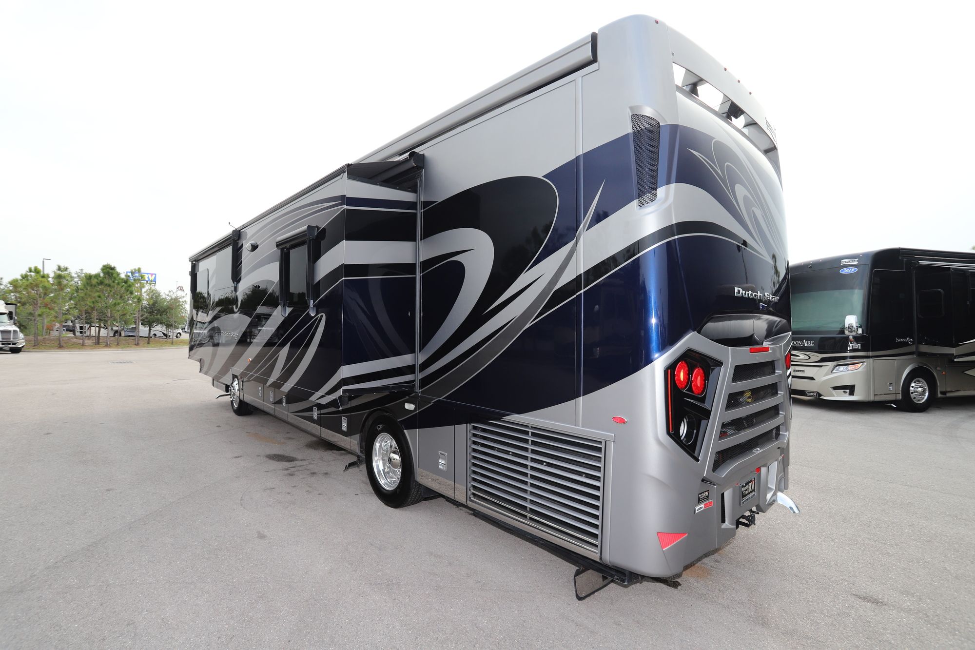 Used 2019 Newmar Dutch Star 3736 Class A  For Sale