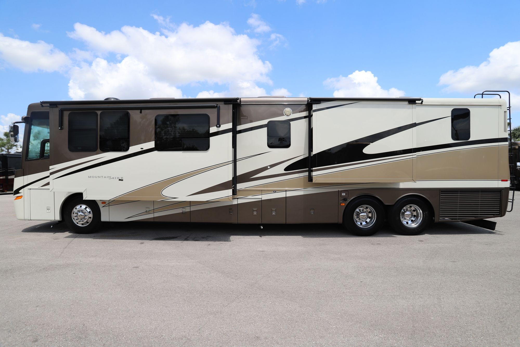 Used 2008 Newmar Mountain Aire 4528 Class A  For Sale