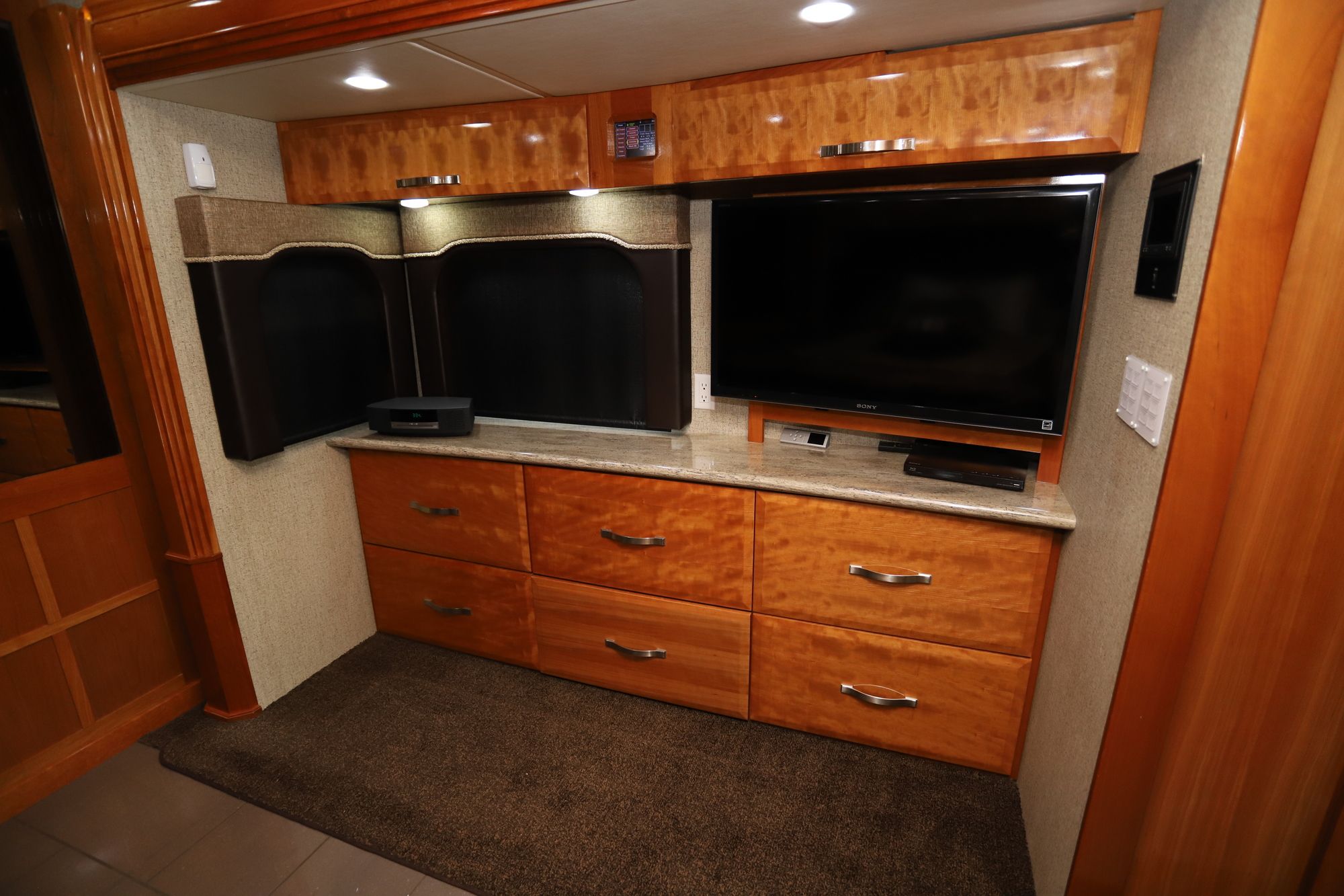 Used 2013 Newmar King Aire 4584 Class A  For Sale