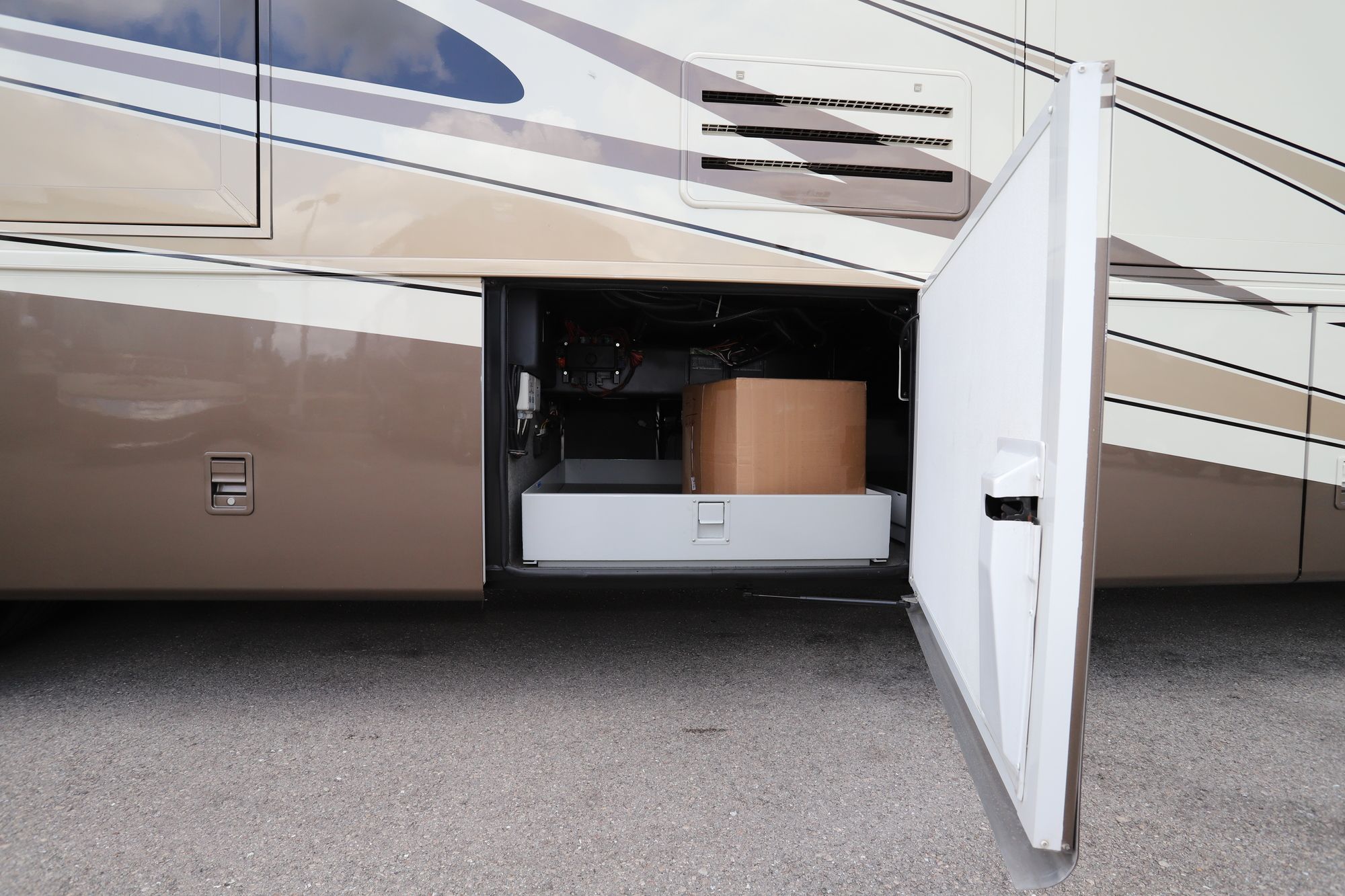 Used 2008 Newmar Mountain Aire 4528 Class A  For Sale