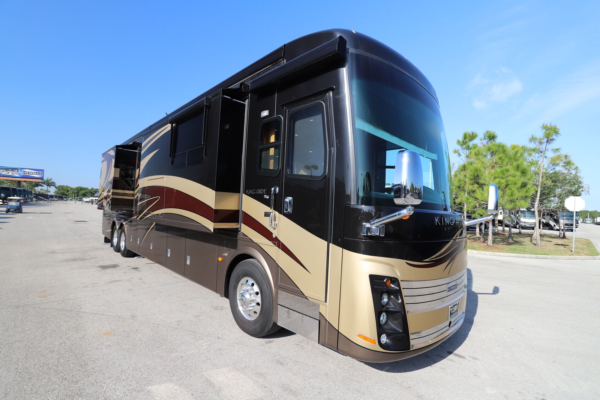 Used 2013 Newmar King Aire 4584 Class A  For Sale