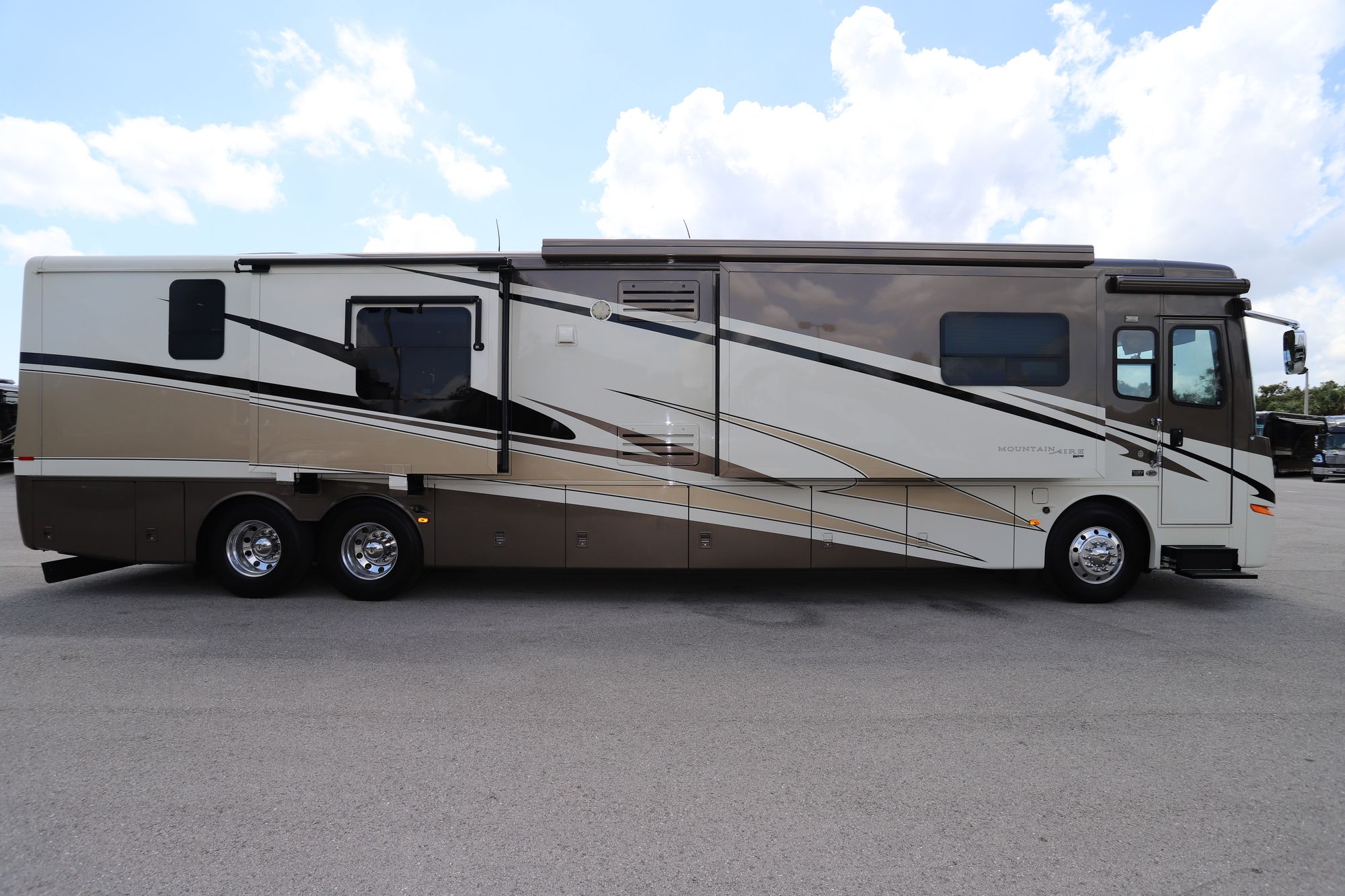 Used 2008 Newmar Mountain Aire 4528 Class A  For Sale