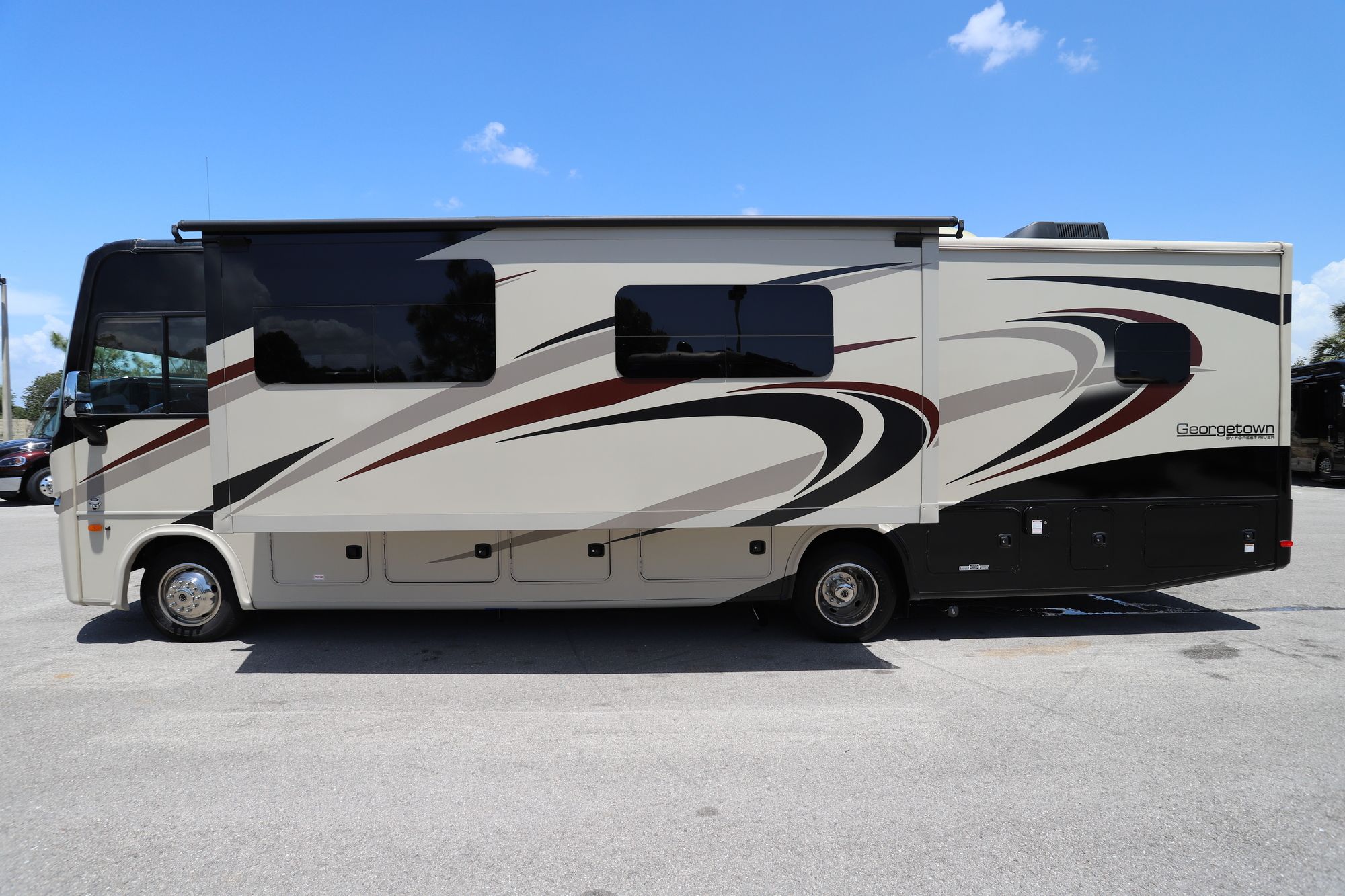 Used 2018 Forest River Georgetown 31LS Class A  For Sale