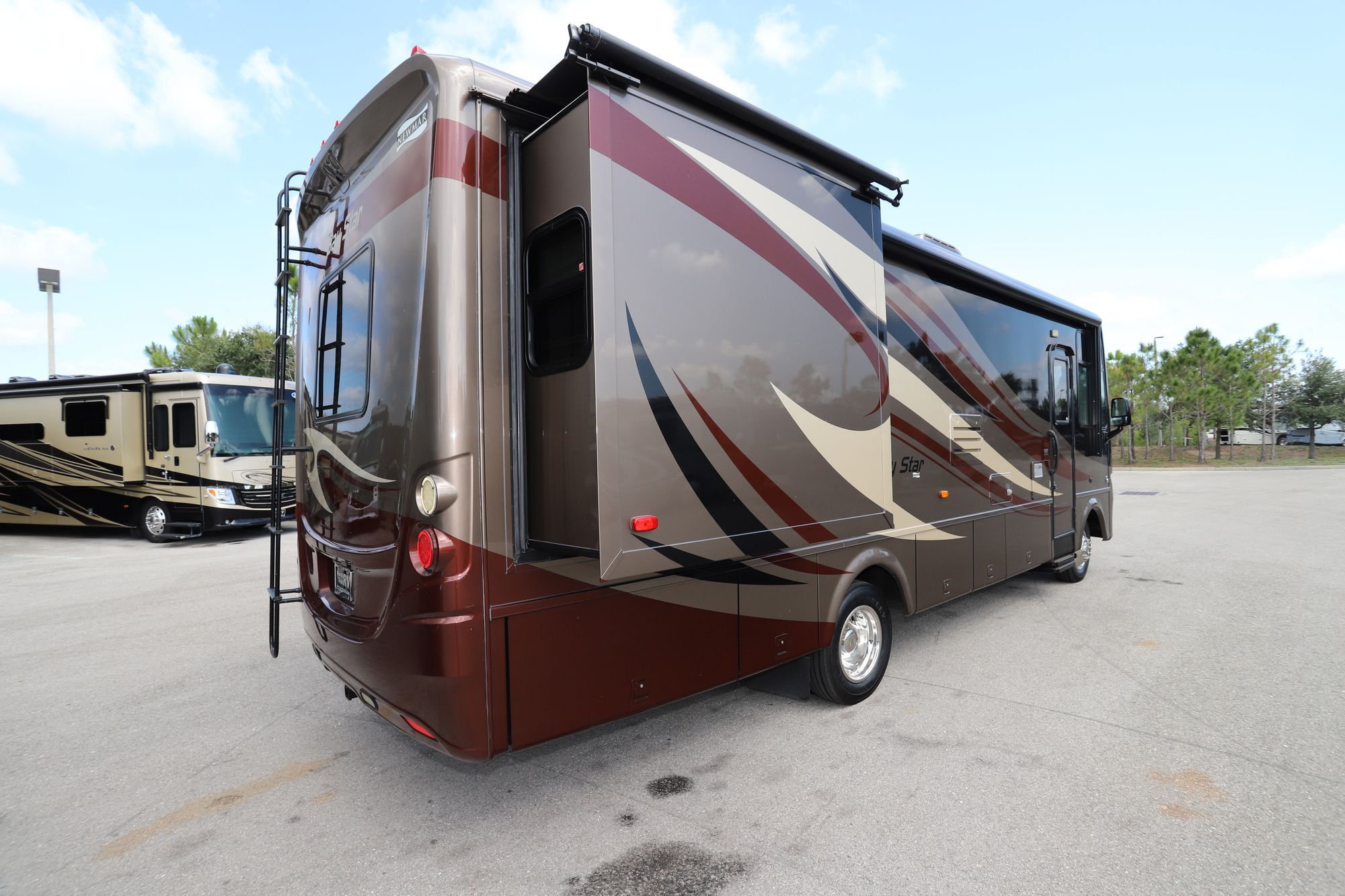 Used 2013 Newmar Bay Star 2901 Class A  For Sale