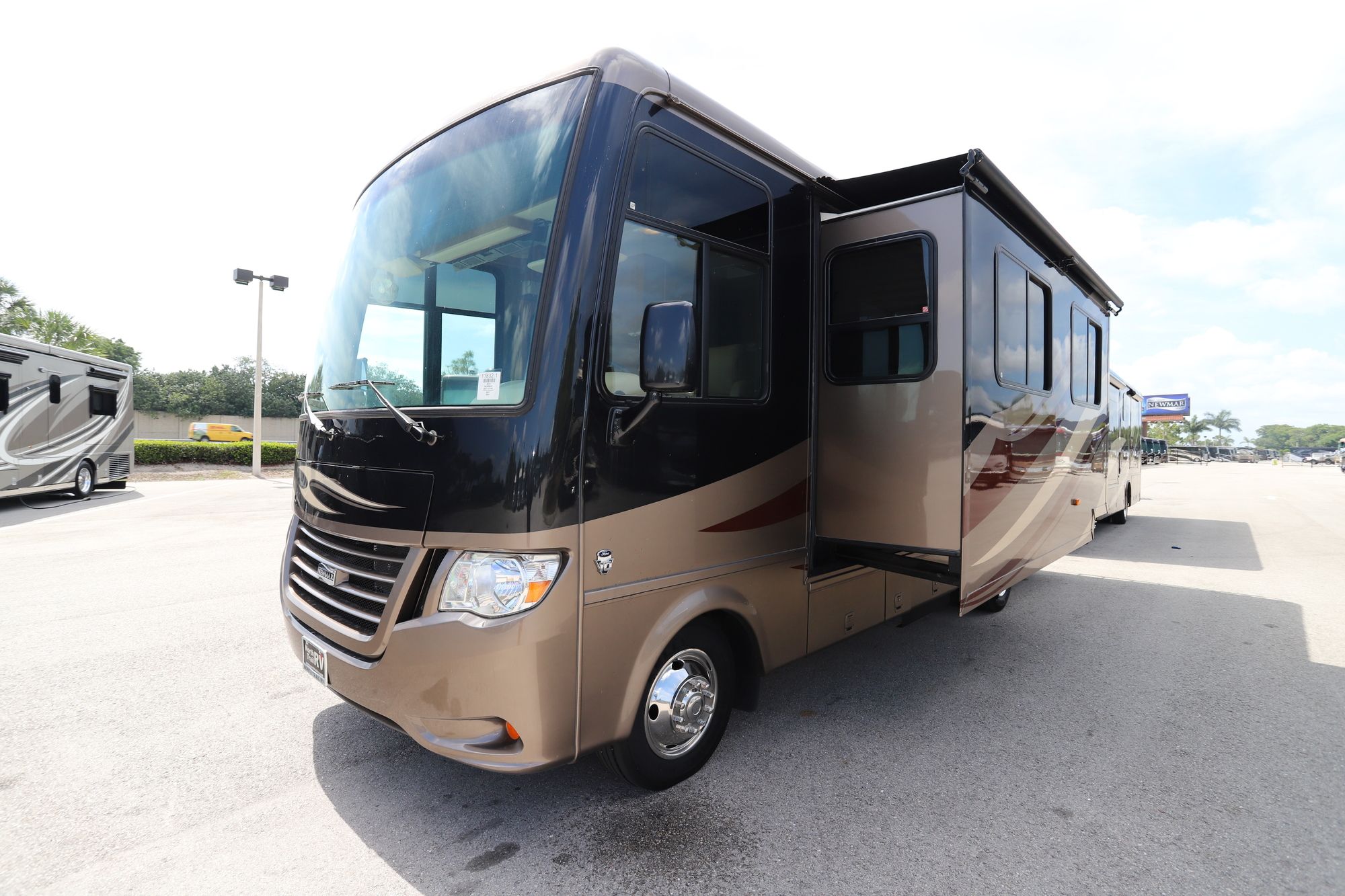 Used 2013 Newmar Bay Star 2901 Class A  For Sale