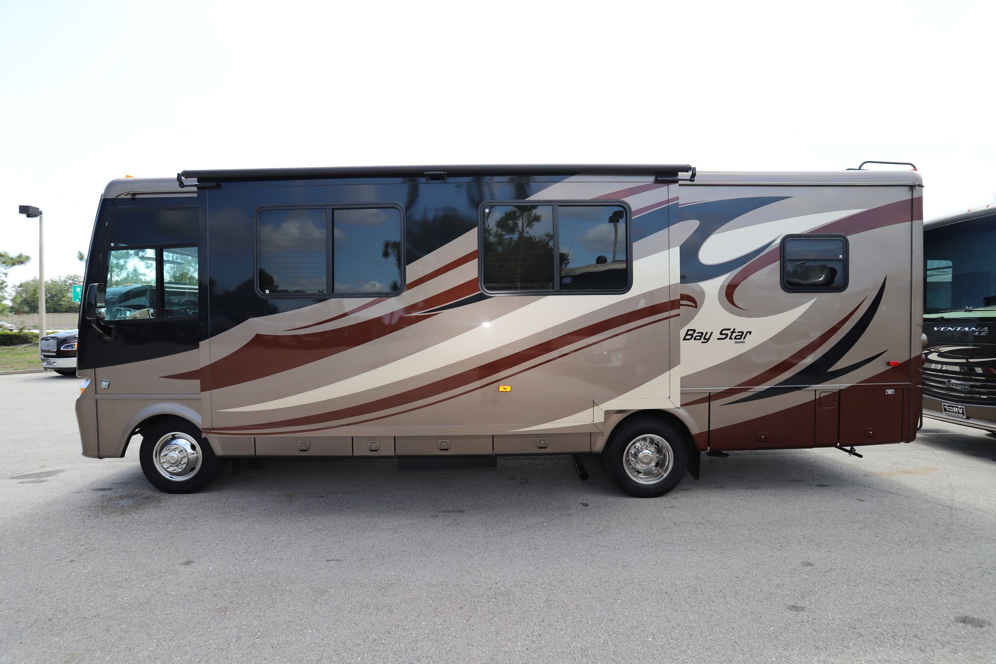 Used 2013 Newmar Bay Star 2901 Class A  For Sale