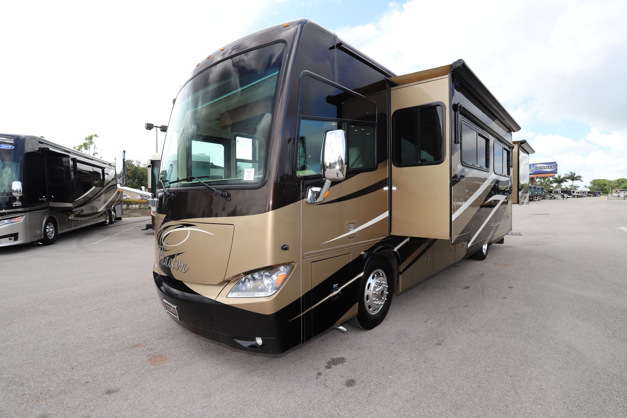 Used 2011 Tiffin Motor Homes Phaeton 36QSH Class A  For Sale