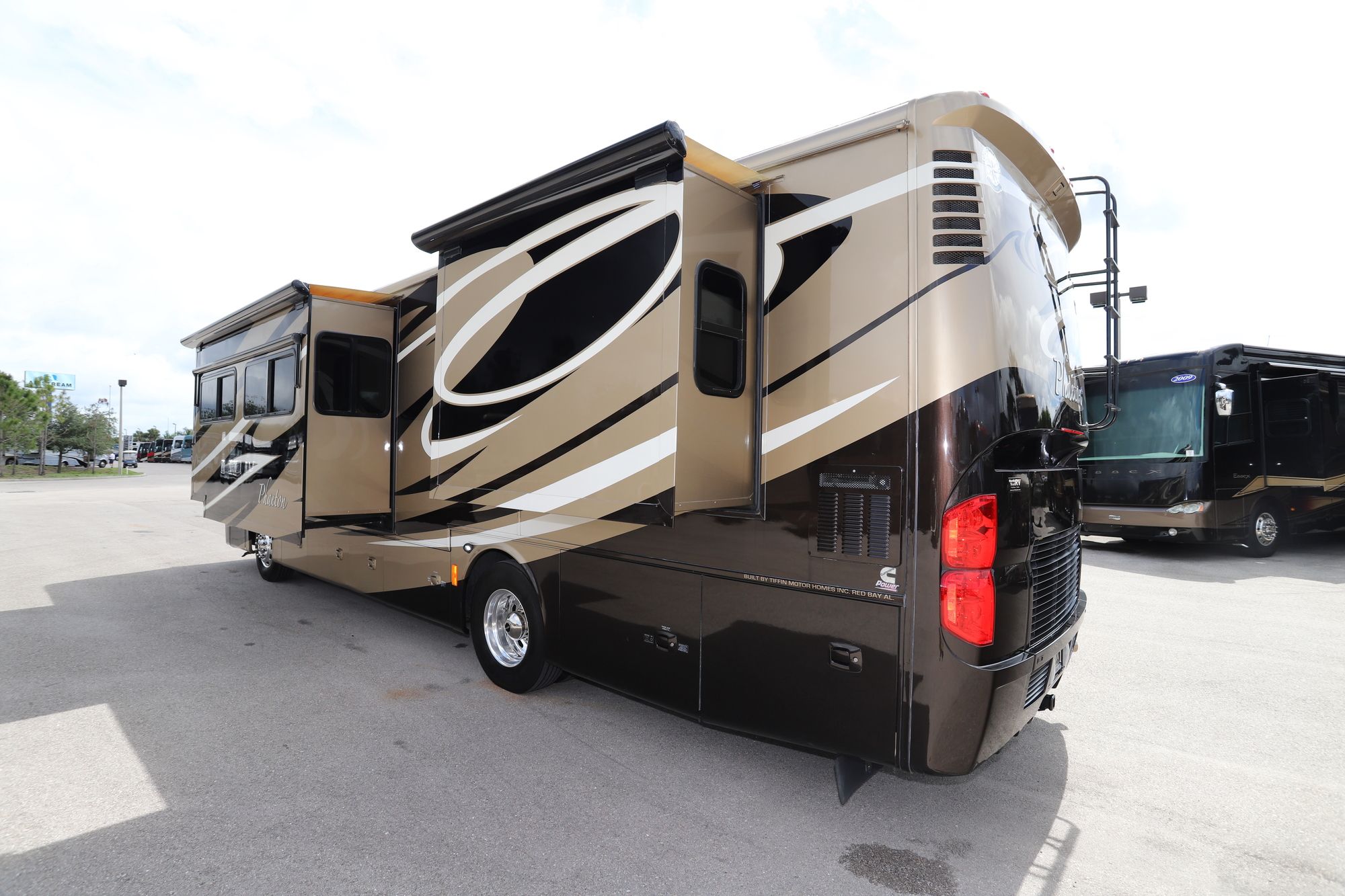 Used 2011 Tiffin Motor Homes Phaeton 36QSH Class A  For Sale